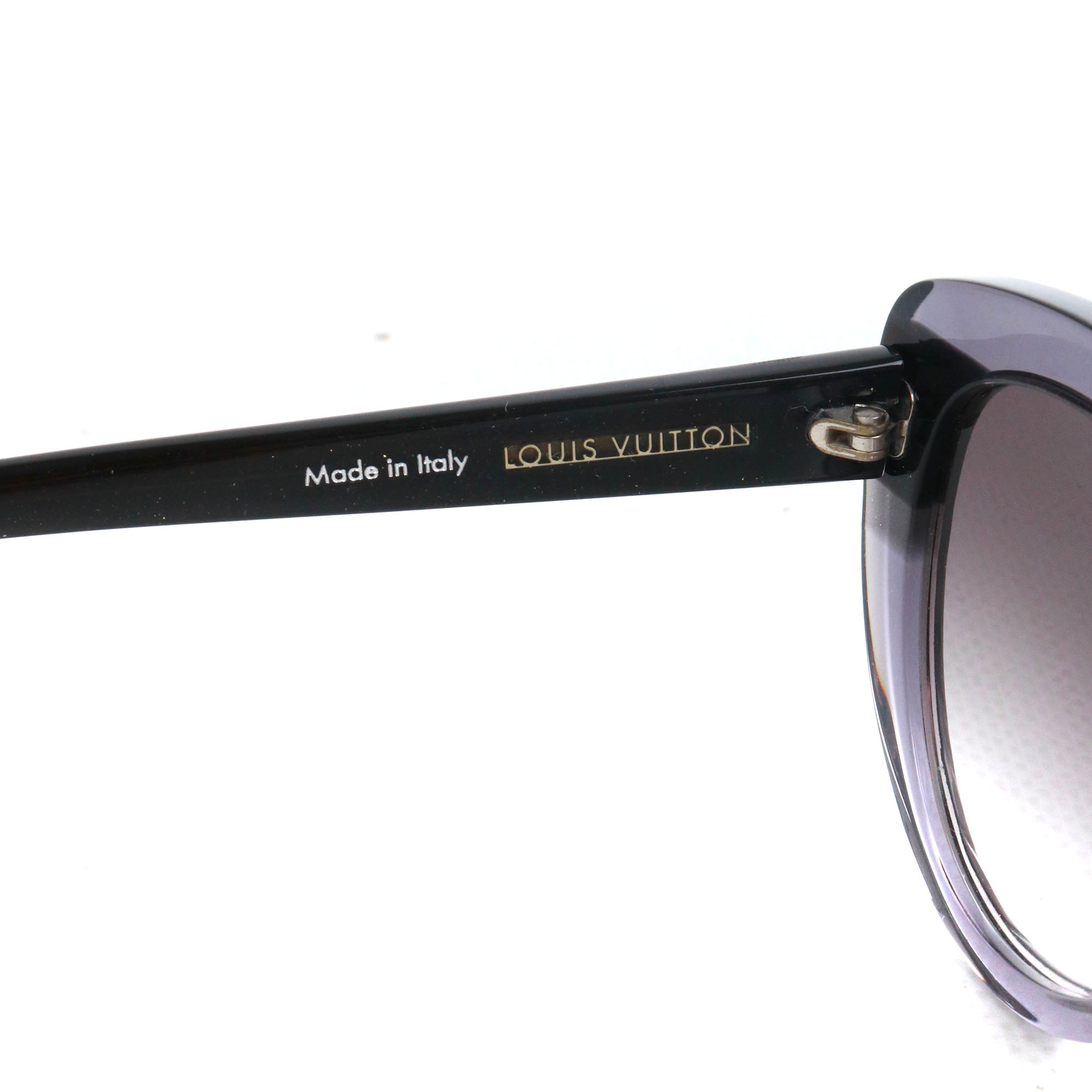 LOUIS VUITTON - Lunettes de soleil Louis Vuitton en plastique