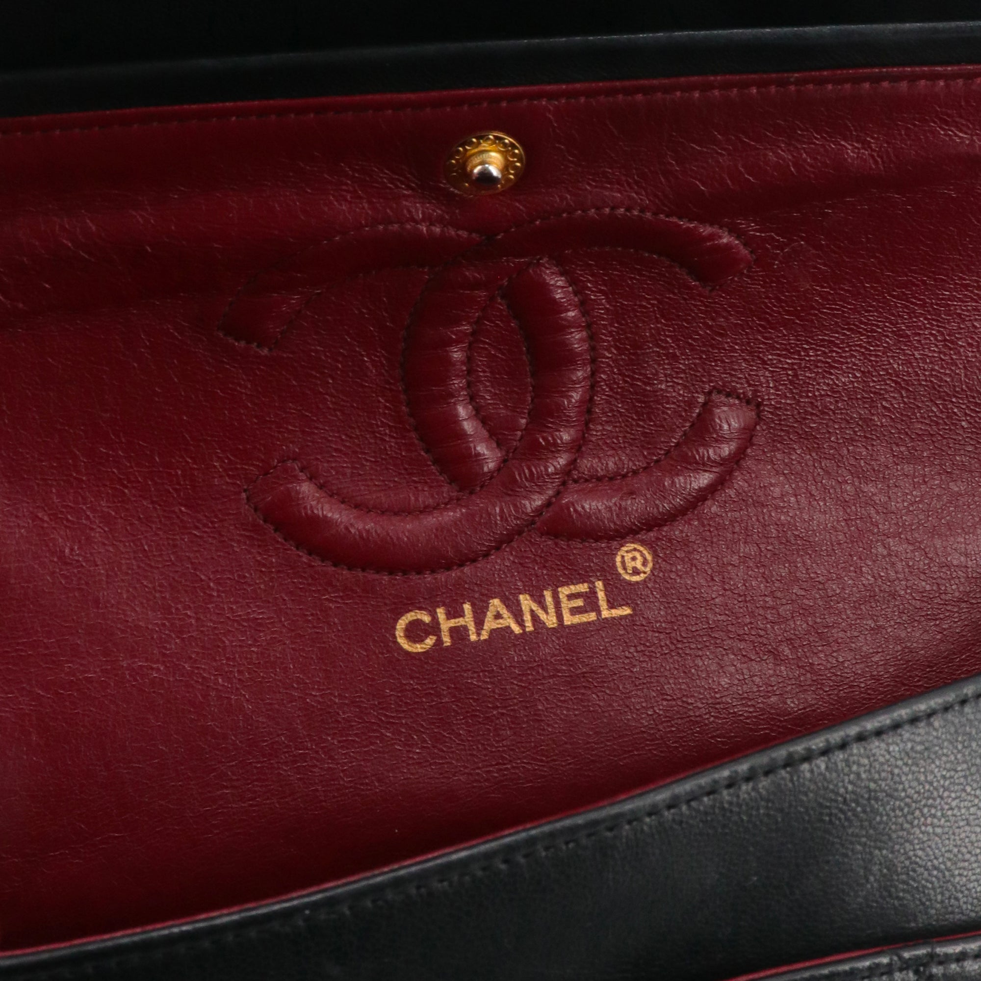 CHANEL - Sac à main Classique/Timeless Chanel 11.12 double flap Chanel en cuir lisse noir vintage