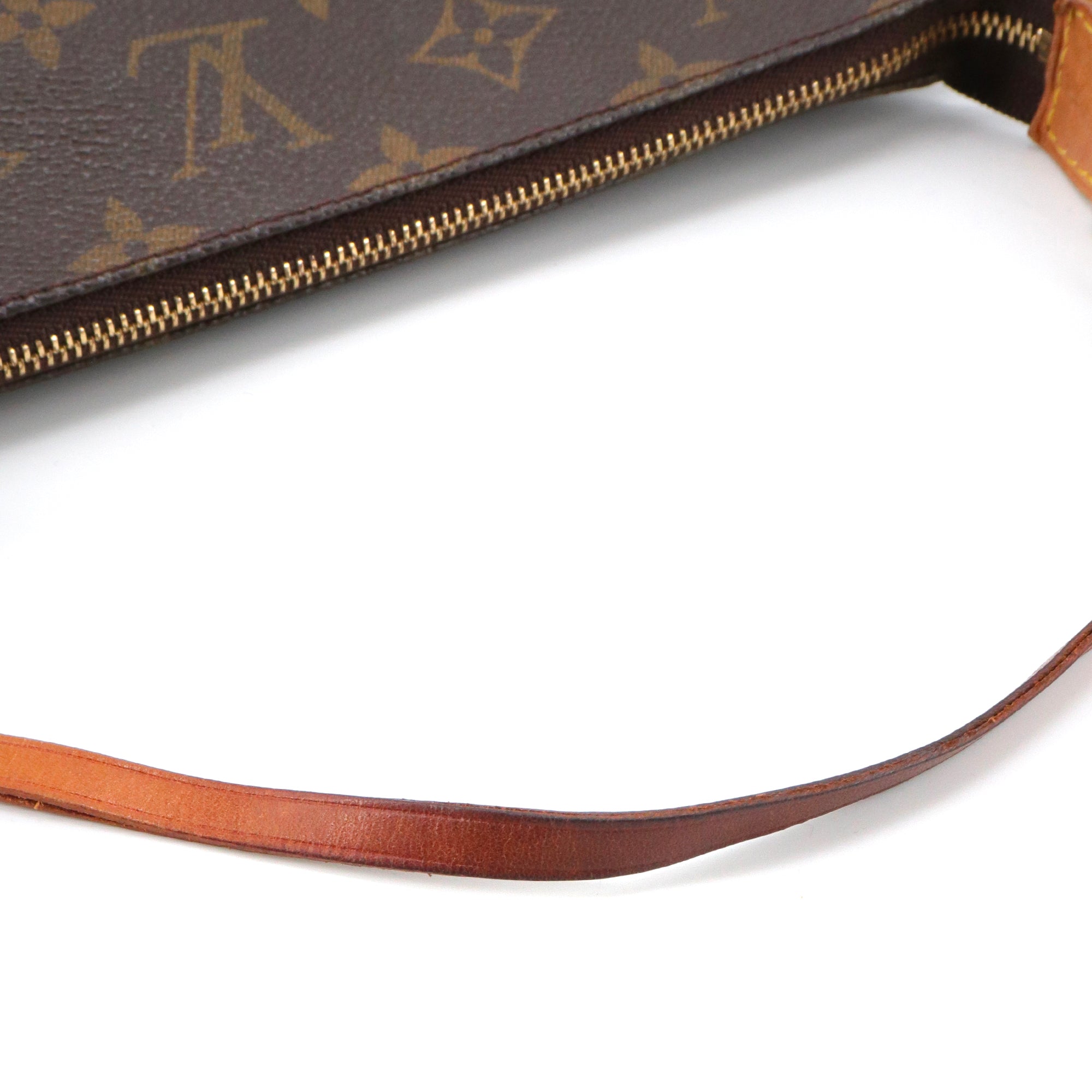 LOUIS VUITTON - Pochette Accessoires Louis Vuitton en toile monogrammée