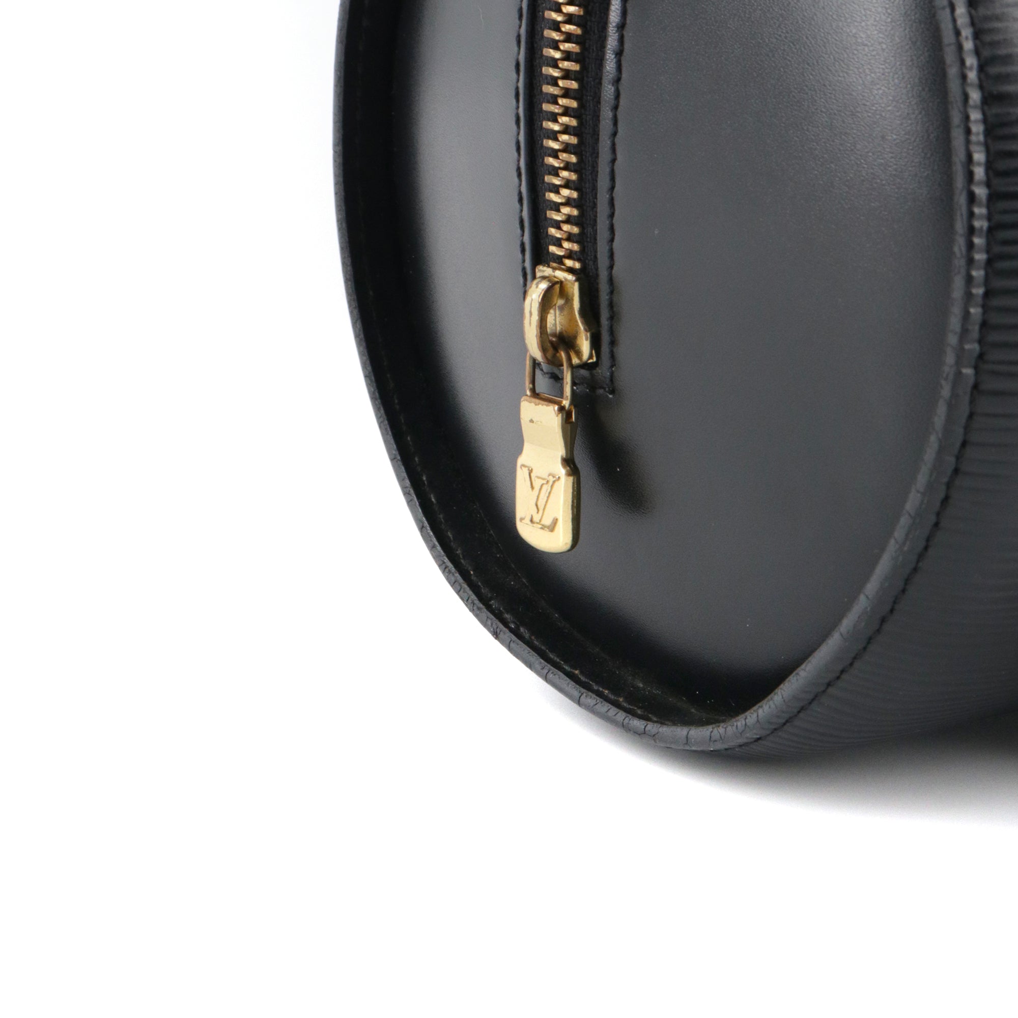LOUIS VUITTON - Sac à épaule Soufflot Louis Vuitton en cuir épi noir vintage