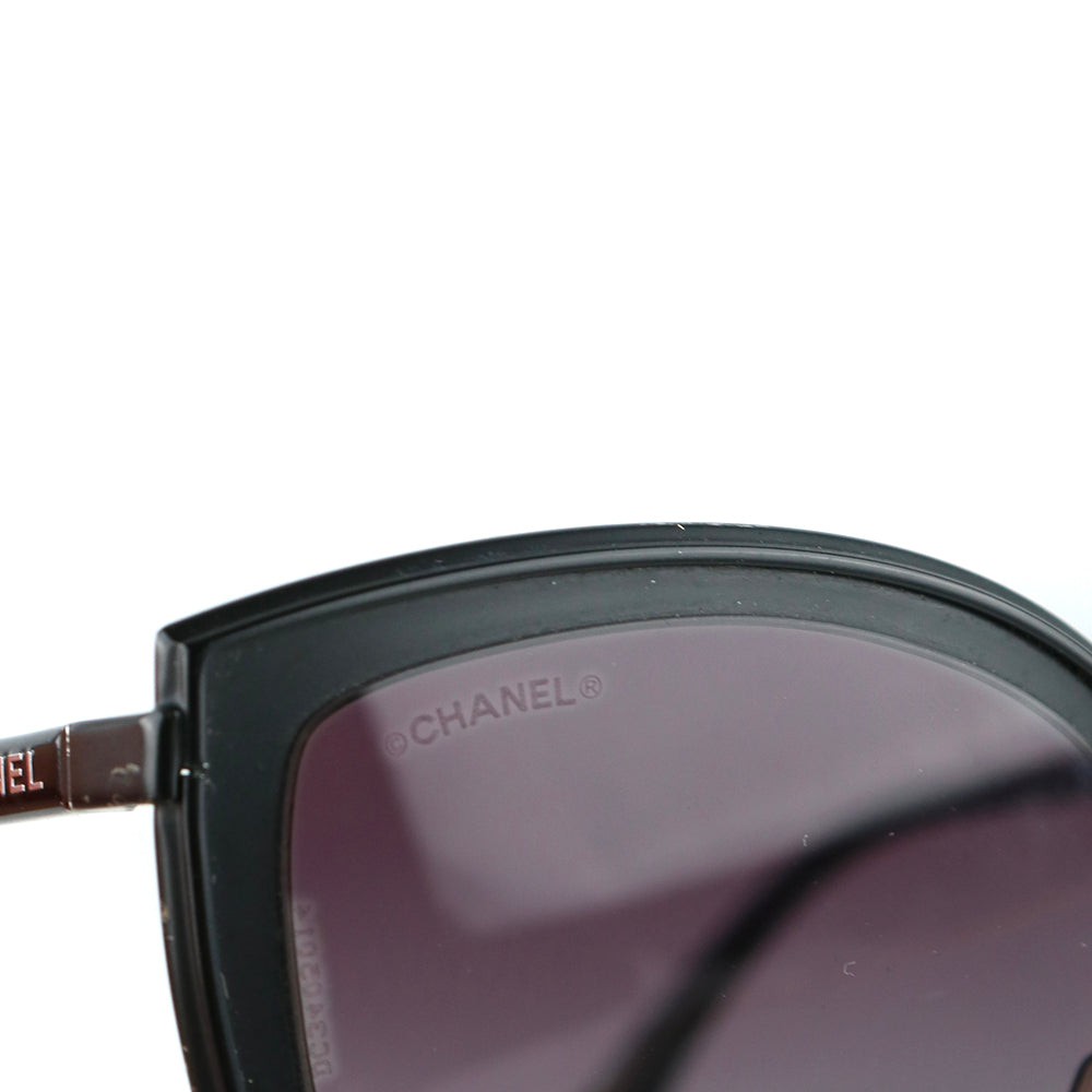 CHANEL - Lunettes de soleil Papillon