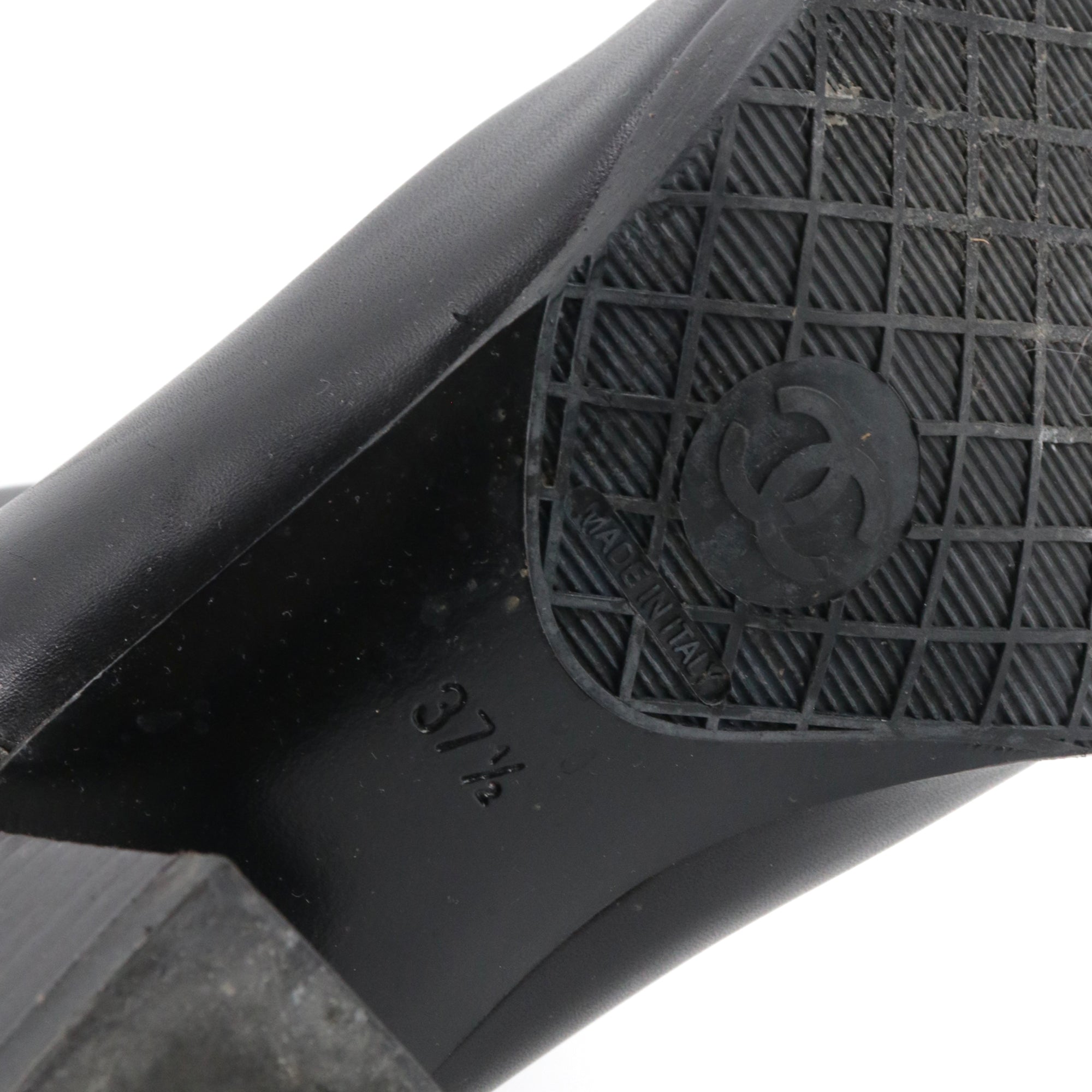 CHANEL - Bottes Chanel en cuir noir (T37,5)