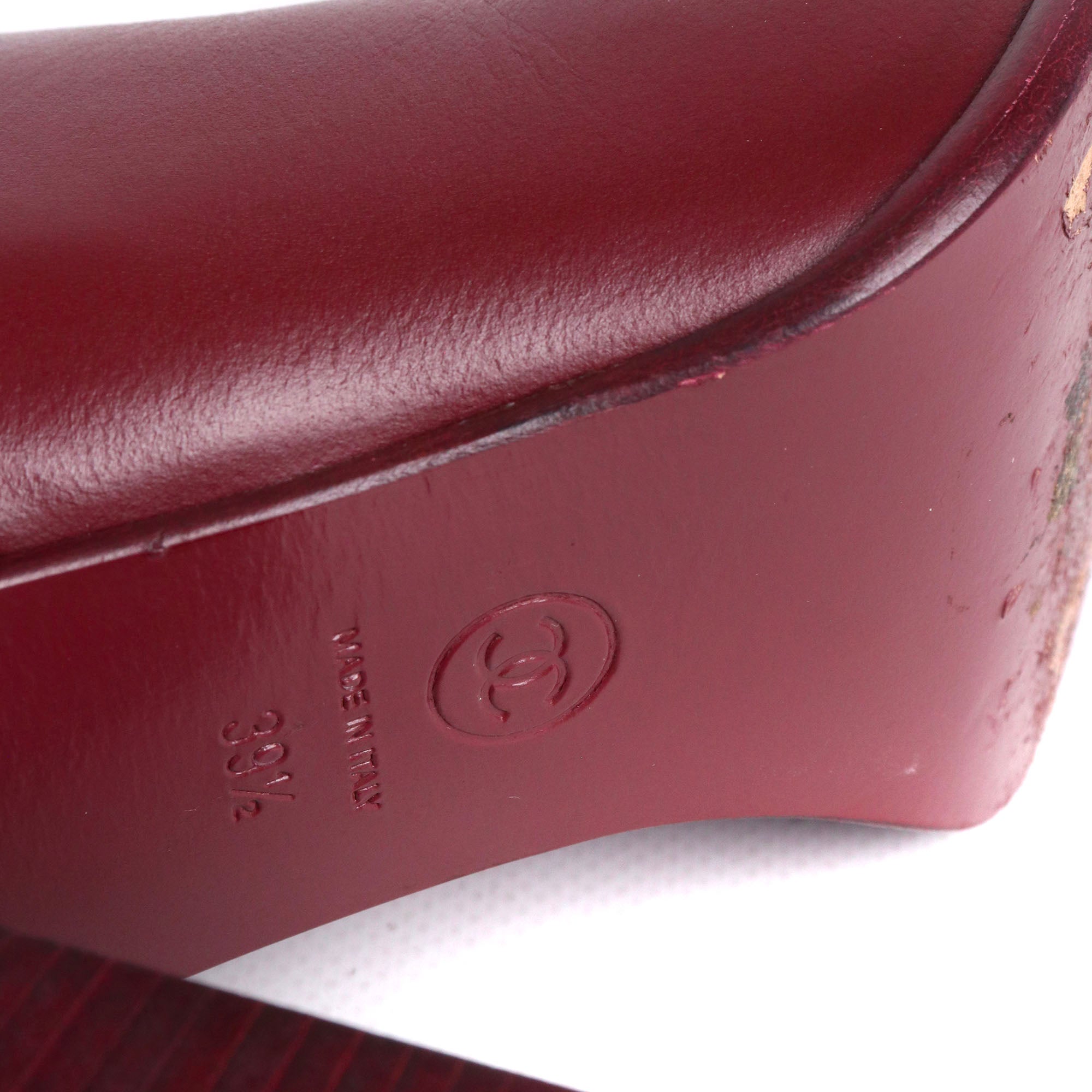 CHANEL - Bottines à talon Chanel en cuir d'agneau bordeaux (T39,5)