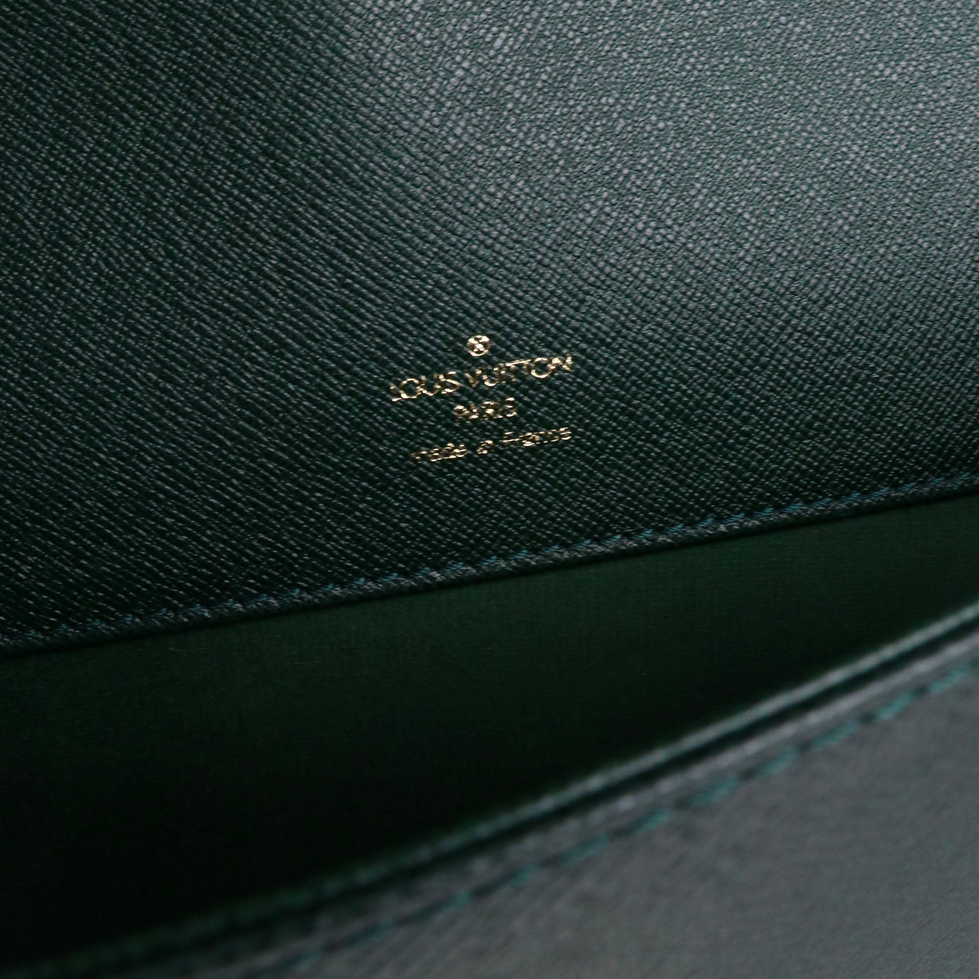 LOUIS VUITTON - Cartable Kourad Louis Vuitton Vintage en cuir grainé vert