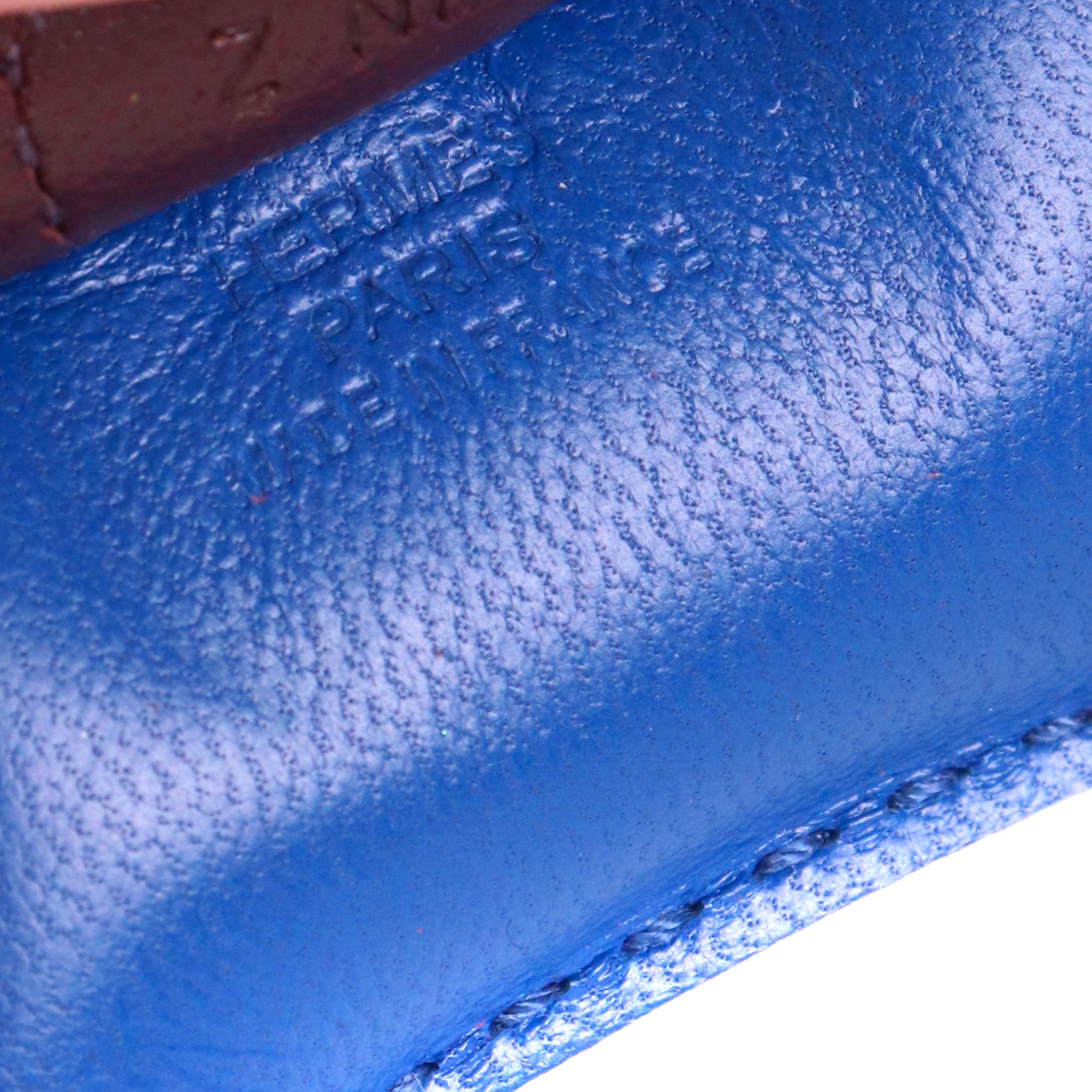 HERMÈS - Bijoux de sac Rodéo PM Hermès en cuir bleu
