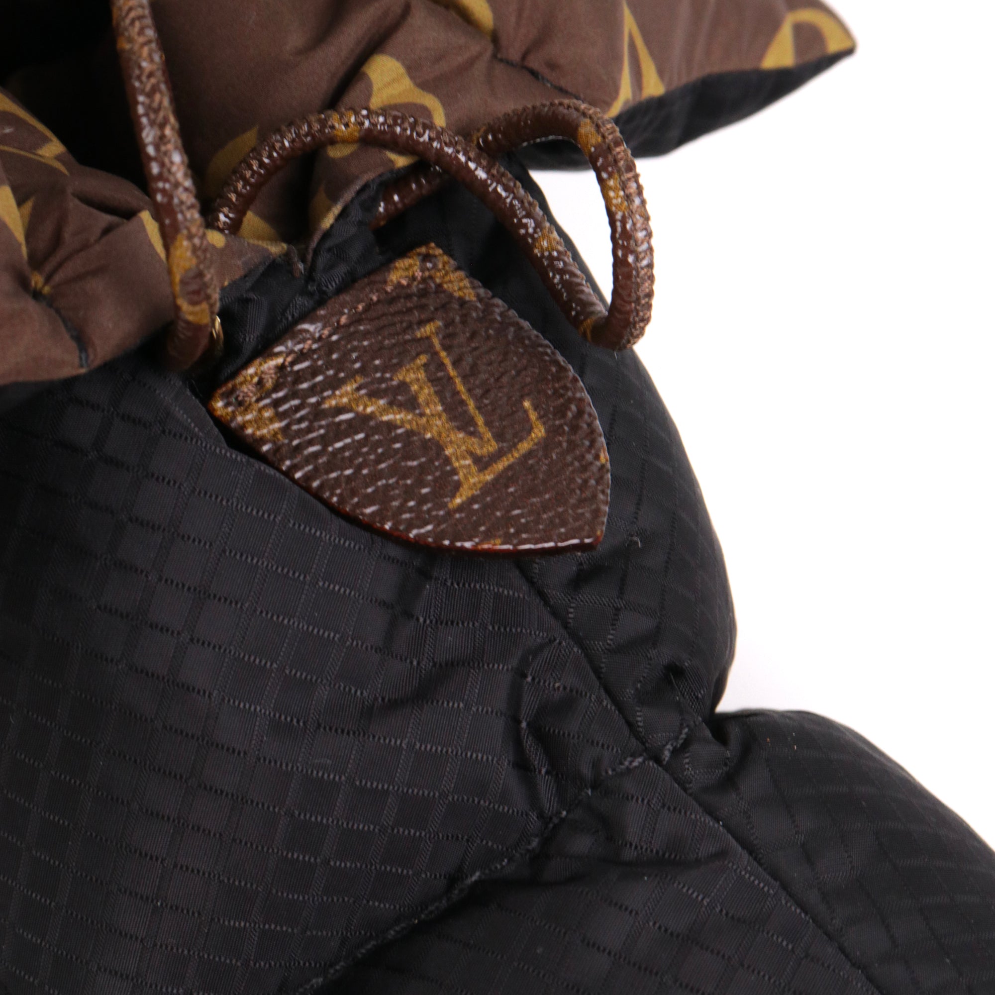 LOUIS VUITTON - Bottines Pillow Louis Vuitton en nylon noir (T38)