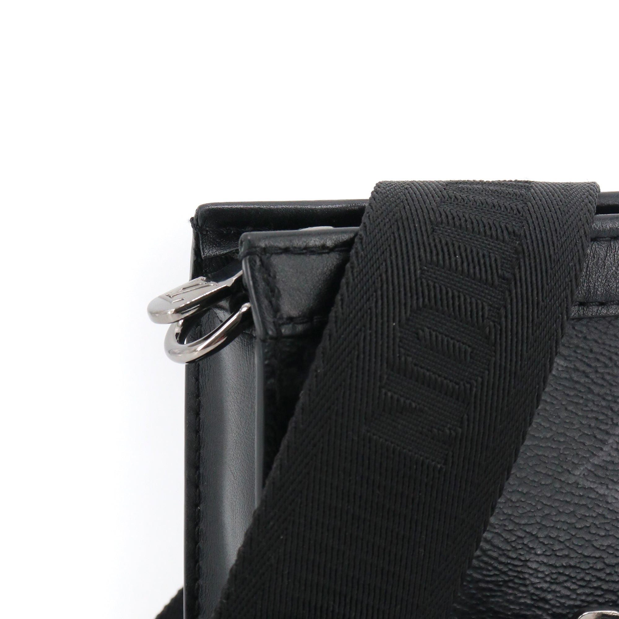 LOUIS VUITTON - Pochette à bandoulière Gaston Wearable Louis Vuitton en toile monogrammée éclipse