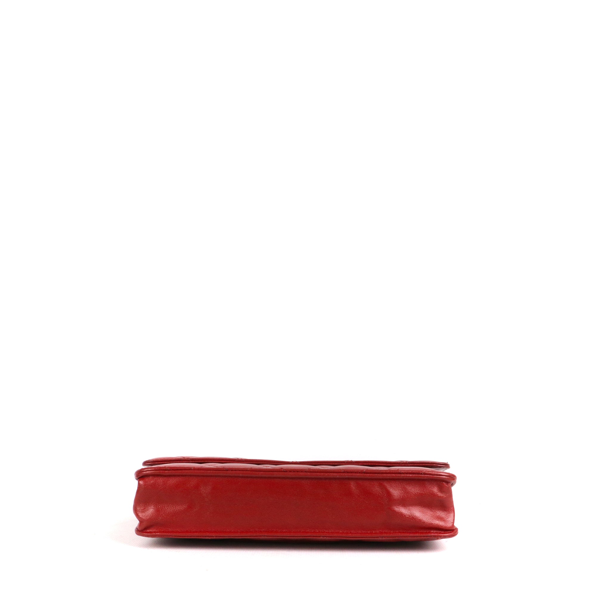 CHANEL - Sac Wallet On Chain Timeless/Classique Chanel en cuir lisse rouge bordeaux