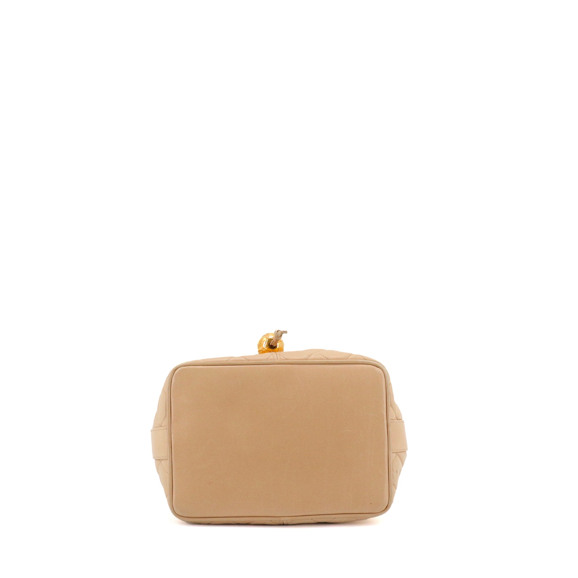 CHANEL - Sac à bandoulière Cocoball Chanel vintage en cuir matelassé beige
