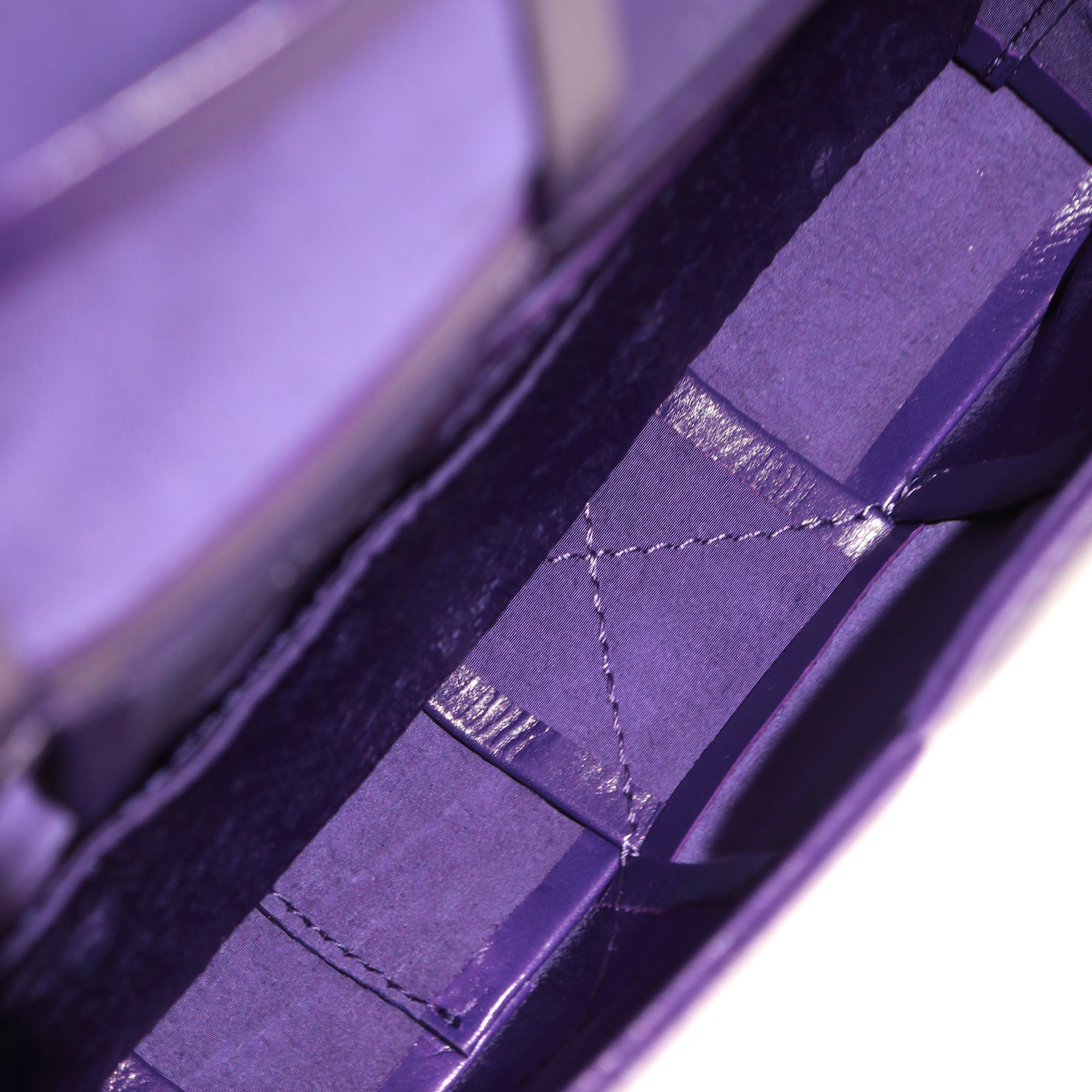 BOTTEGA VENETA - Sac ceinture Cassette mini en cuir lisse violet