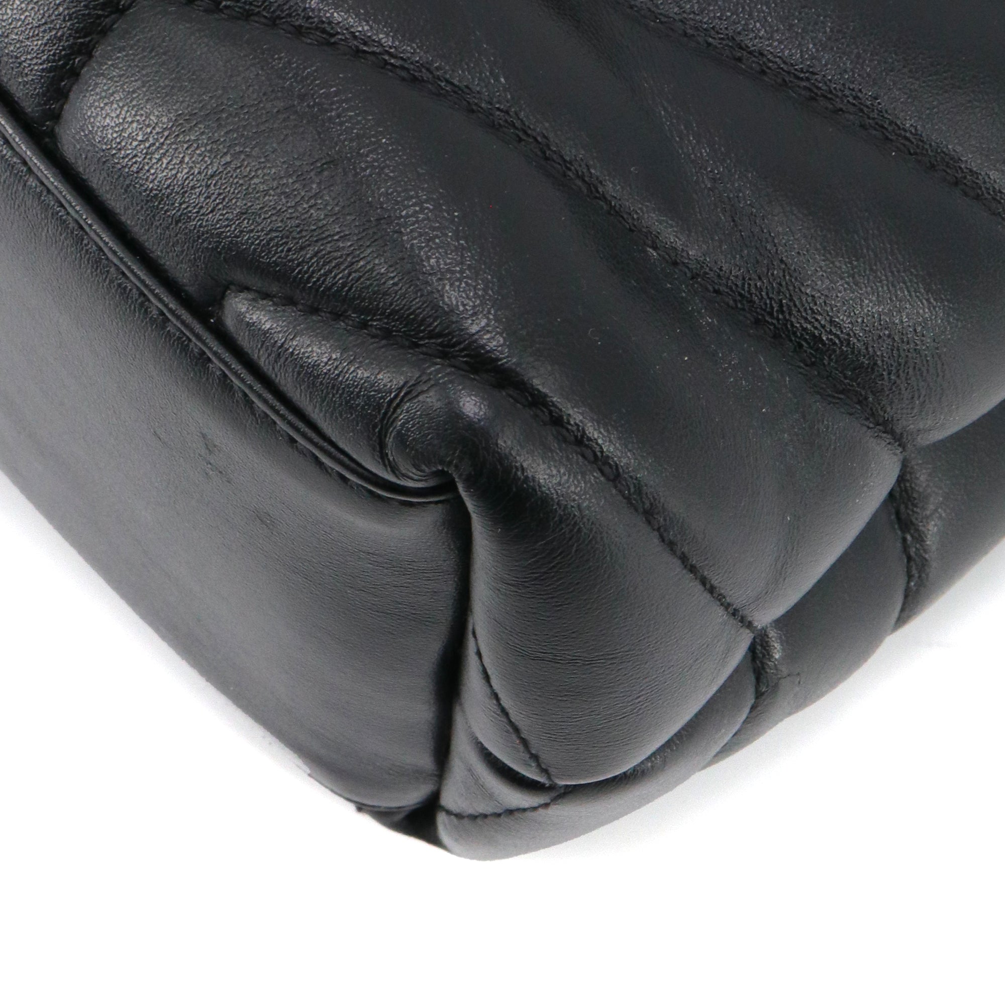 SAINT LAURENT - Sac à bandoulière Loulou medium Saint Laurent en cuir chevron noir