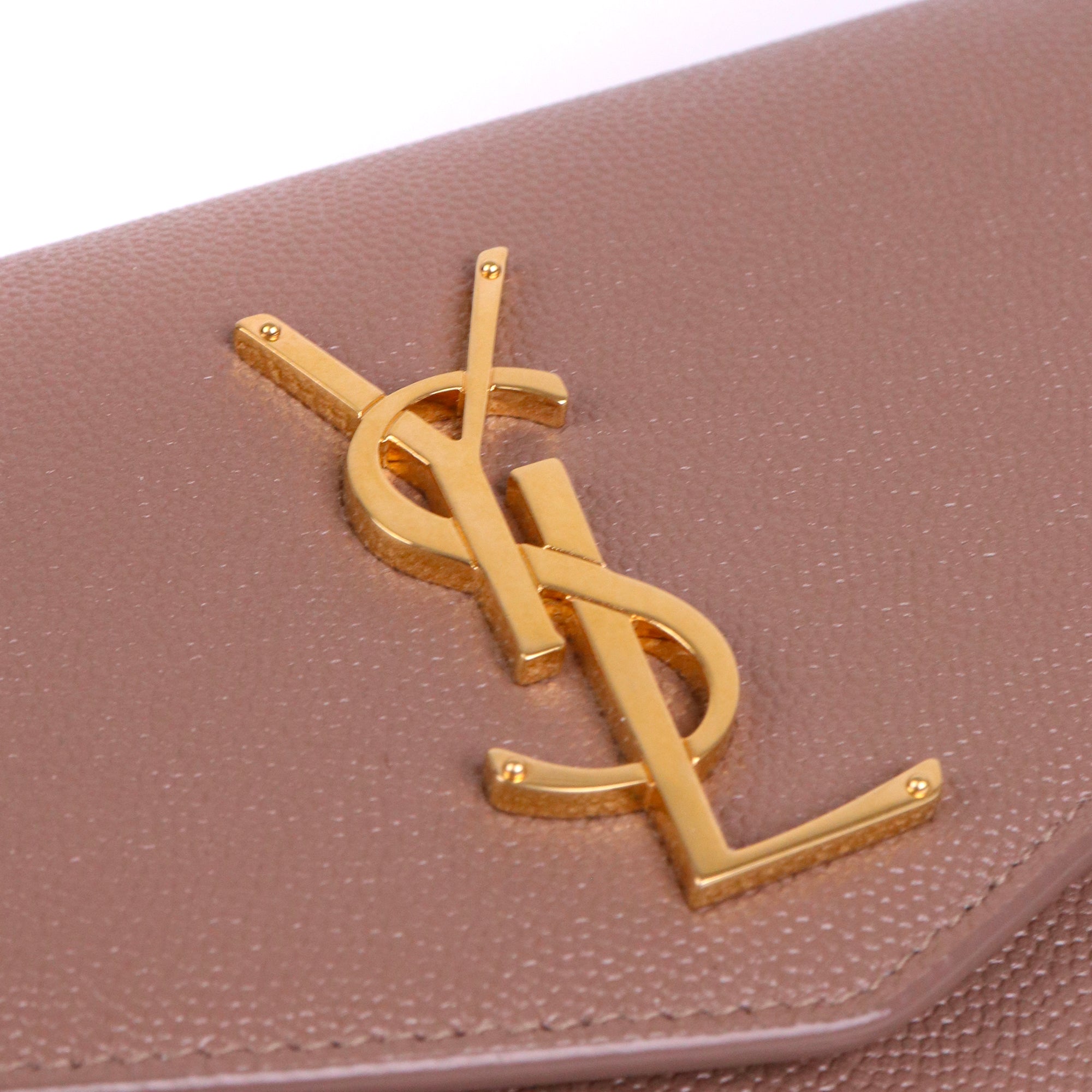 SAINT LAURENT - Saint Laurent Cassandre clutch in black chevron leather