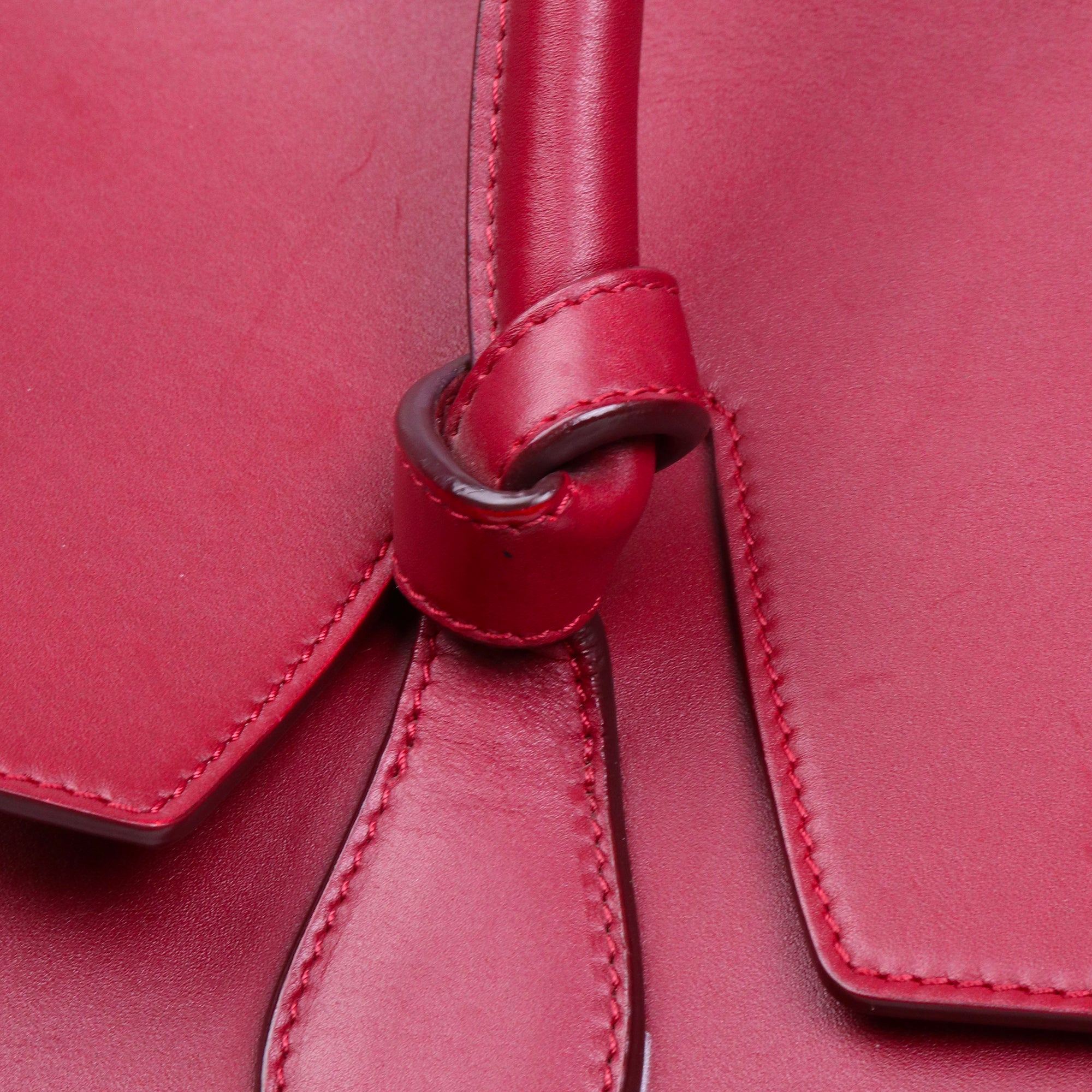 CELINE - Sac à main Tie Celine en cuir bordeaux