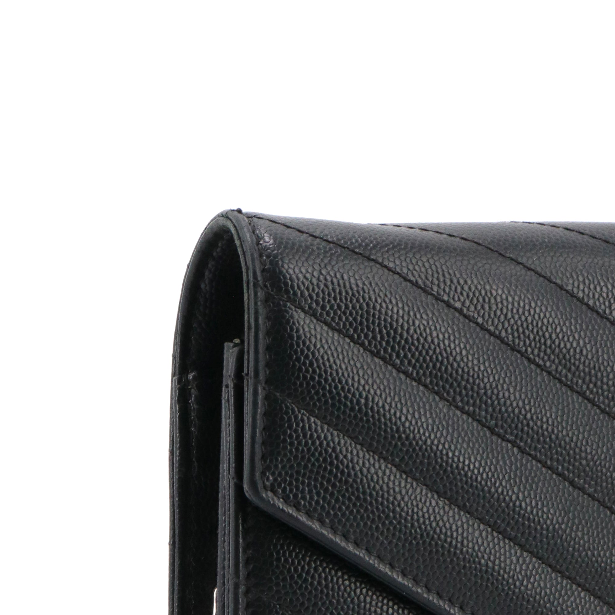 SAINT LAURENT - Wallet On Chain Cassandre Saint Laurent en cuir grainé noir
