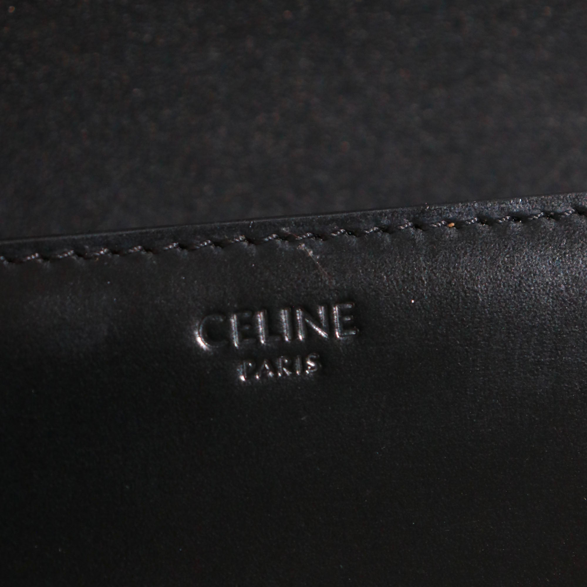 CELINE - Sac à bandoulière Triomphe medium en cuir box noir