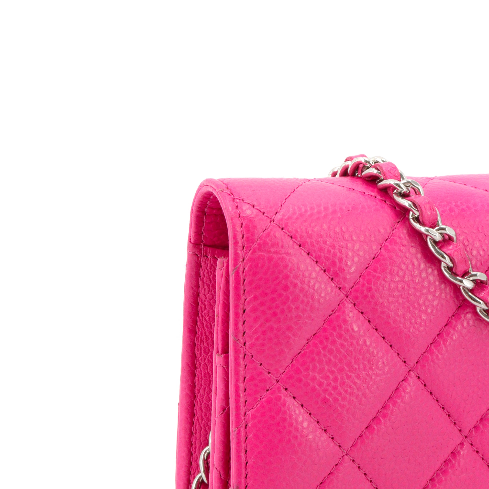 CHANEL - Sac à bandoulière Wallet On Chain édition limitée Chanel en cuir caviar rose