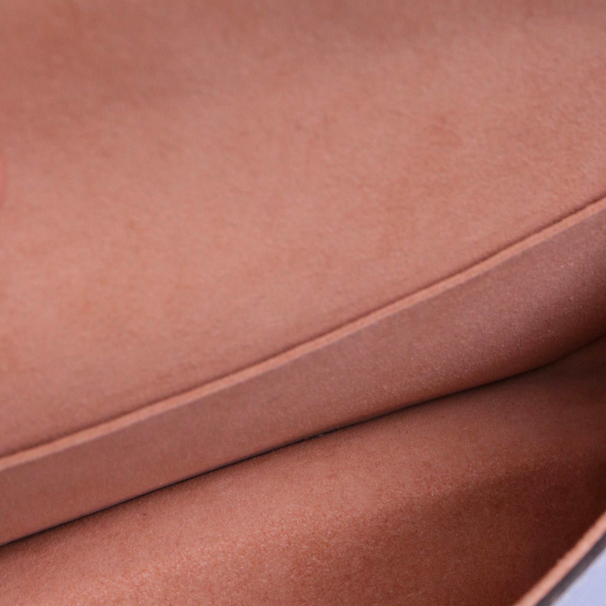 LOUIS VUITTON - Sac à bandoulière Buci Louis Vuitton en cuir bleu