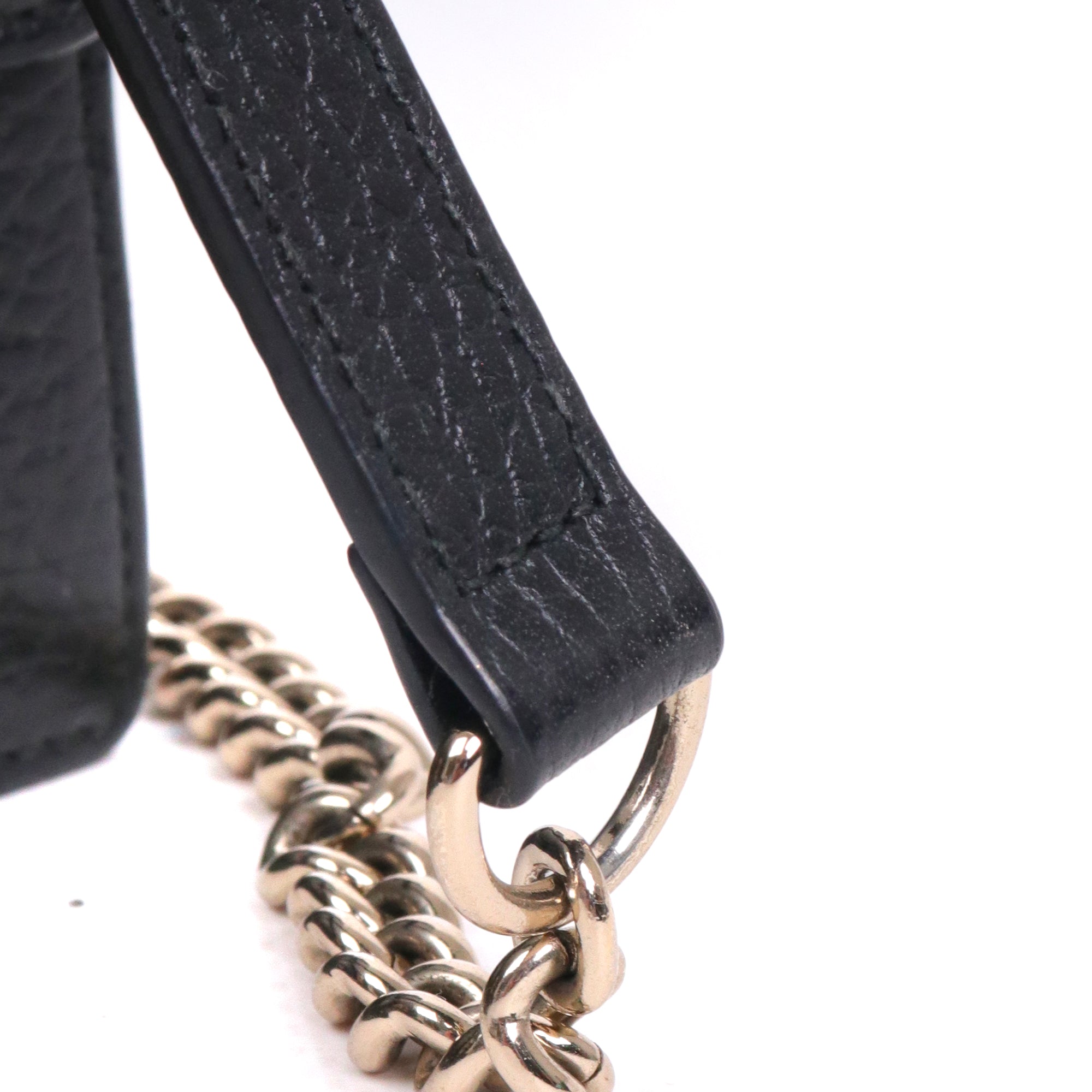 GUCCI - Sac à bandoulière Interlocking Gucci en cuir grainé noir