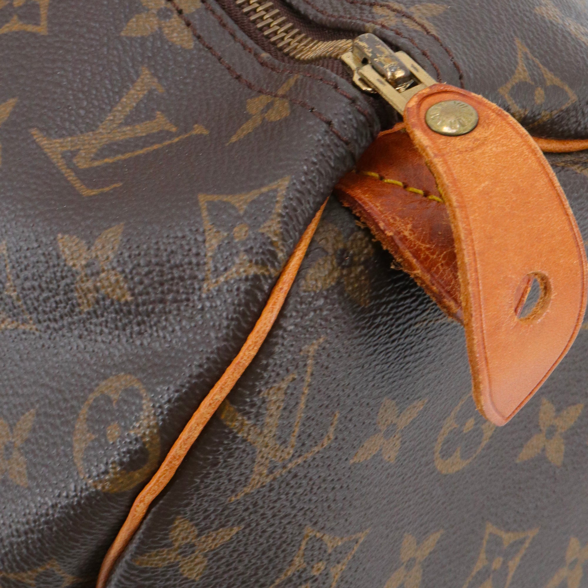 LOUIS VUITTON - Sac à main Speedy 40 Louis Vuitton en toile monogrammée vintage