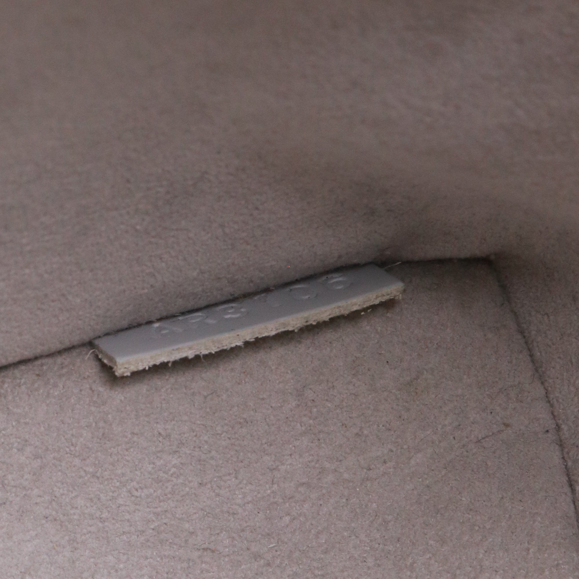 LOUIS VUITTON - Sac à bandoulière Noé mini Louis Vuitton en cuir épi jaune