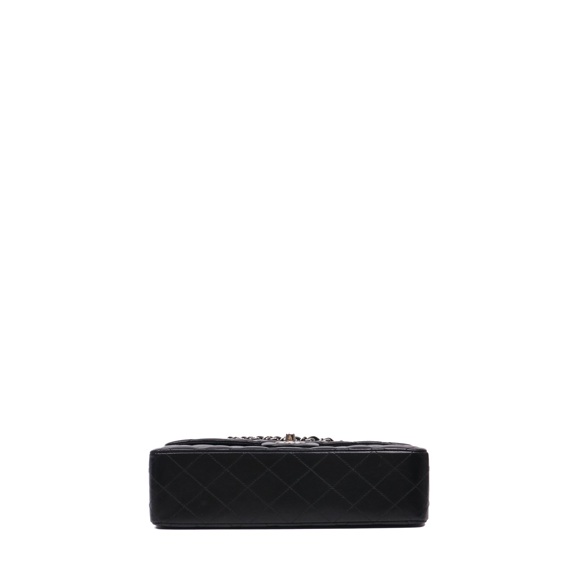 CHANEL - Sac à main Classique/Timeless Chanel 11.12 double flap Chanel en cuir lisse noir
