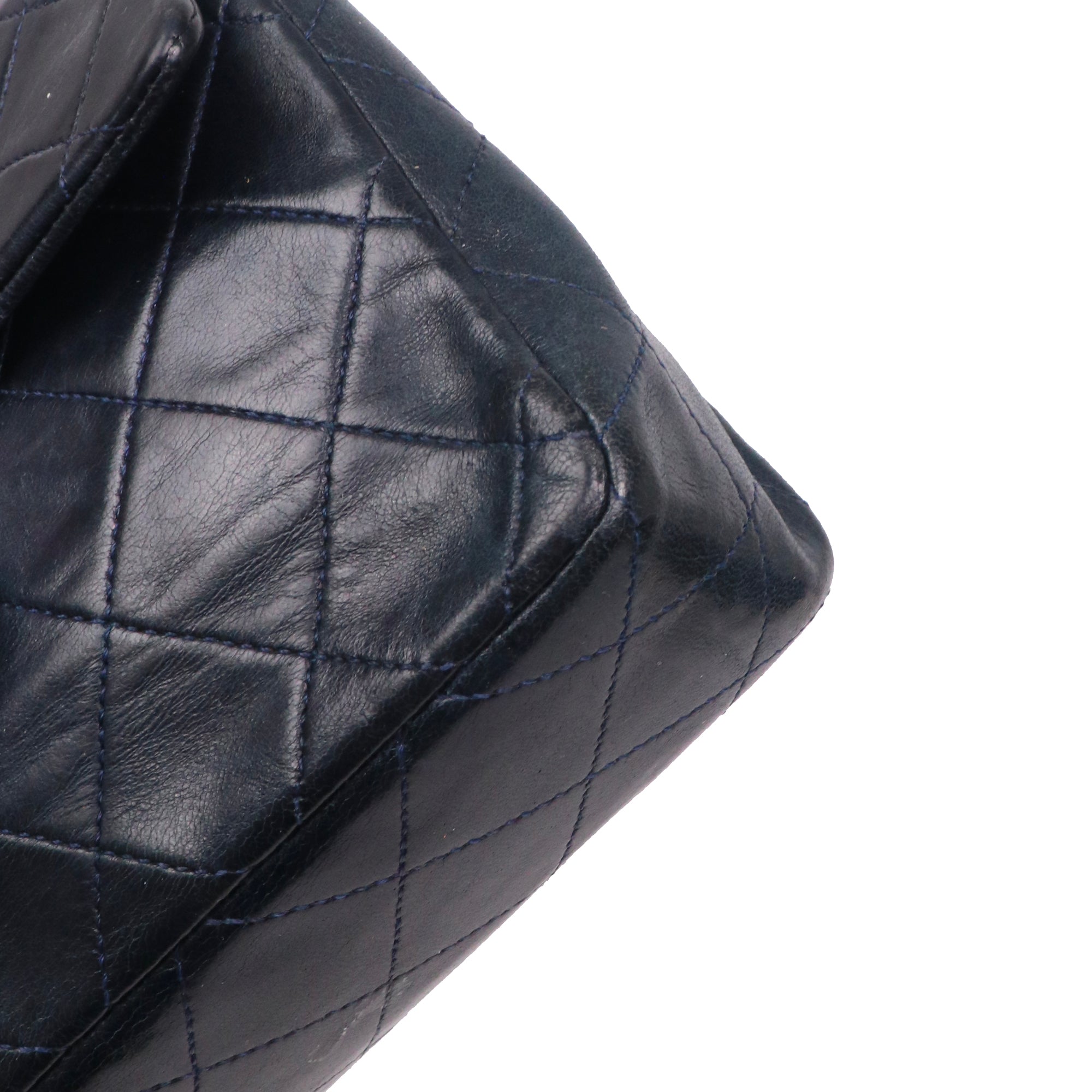 CHANEL - Sac à bandoulière Classique/Timeless Mini Square Chanel en cuir bleu marine vintage