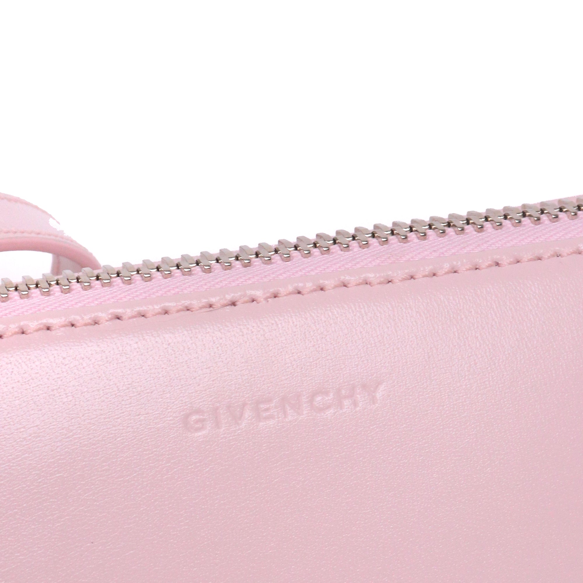 GIVENCHY - Sac à bandoulière Antigona XS Givenchy en cuir lisse rose pâle