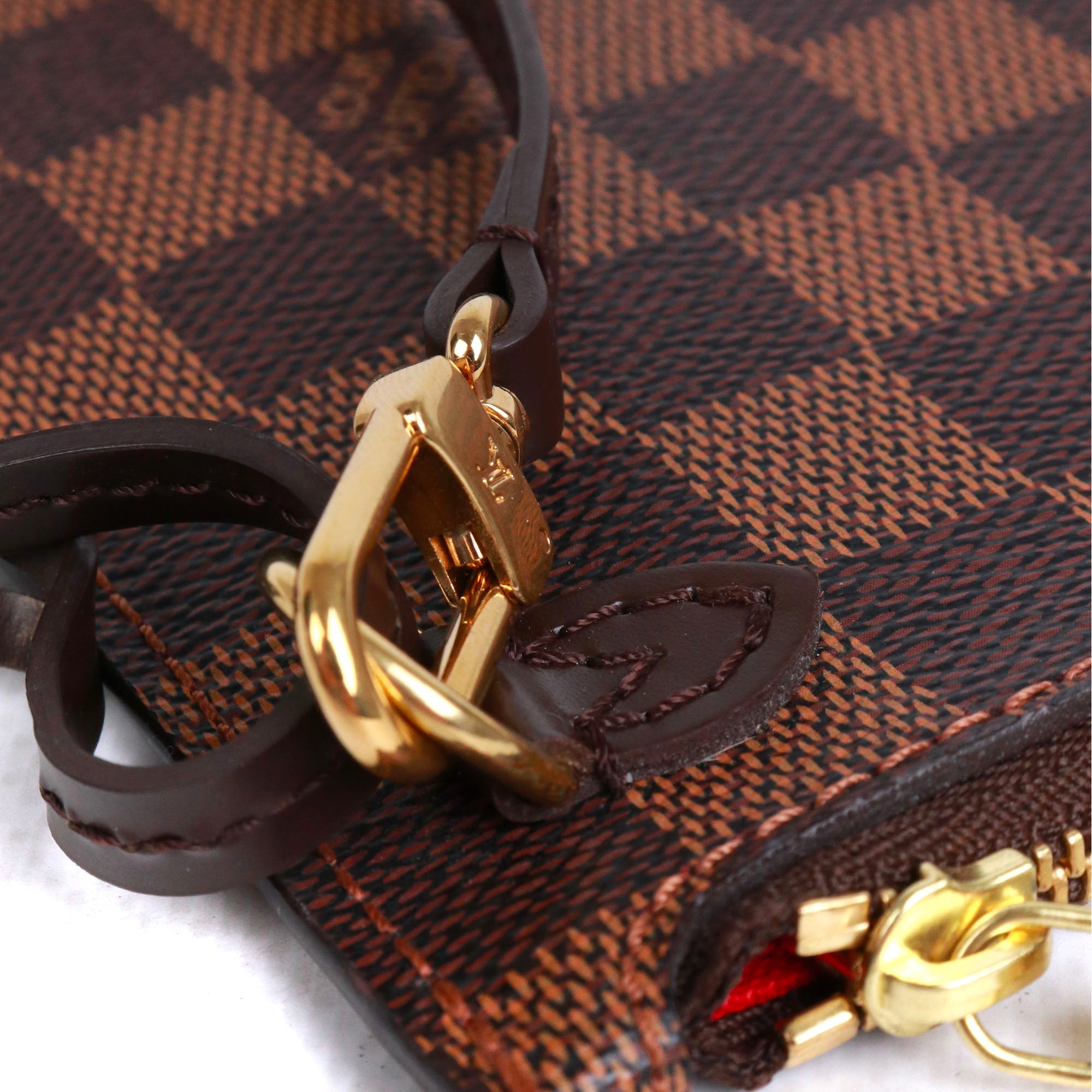 LOUIS VUITTON - Pochette Neverfull Louis Vuitton en toile enduite damier ébène