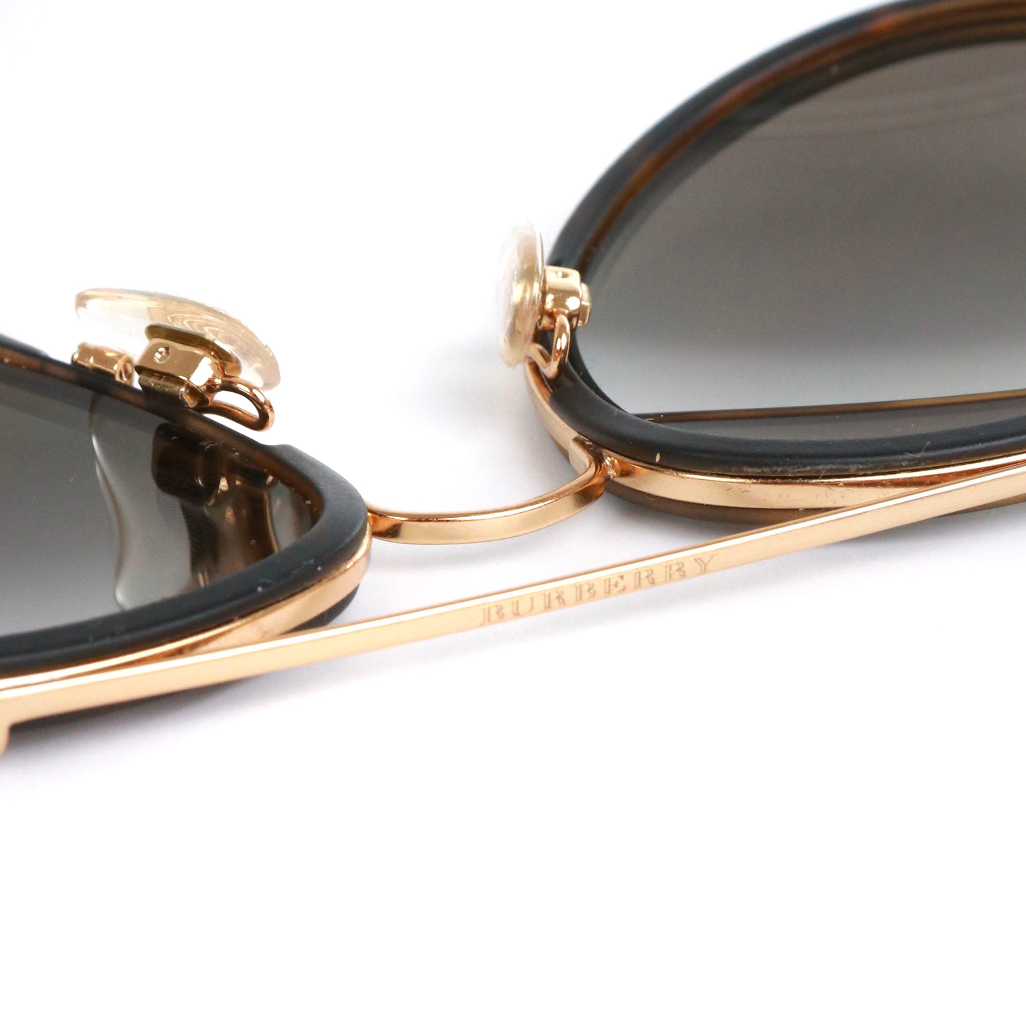 BURBERRY - Lunettes de soleil Aviateur Burberry à motif Check