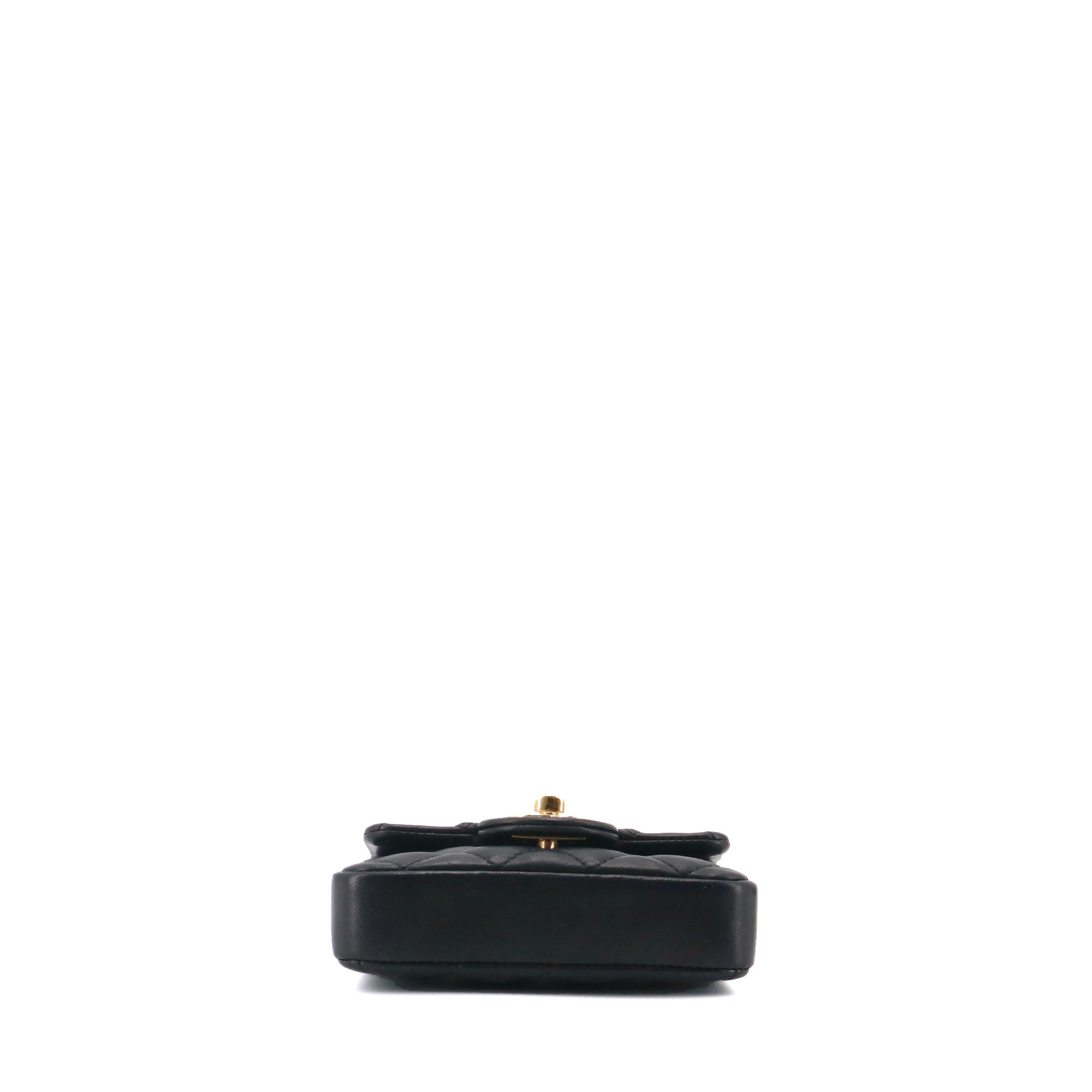 CHANEL - Sac à bandoulière Classique/Timeless micro Chanel en cuir lisse noir vintage