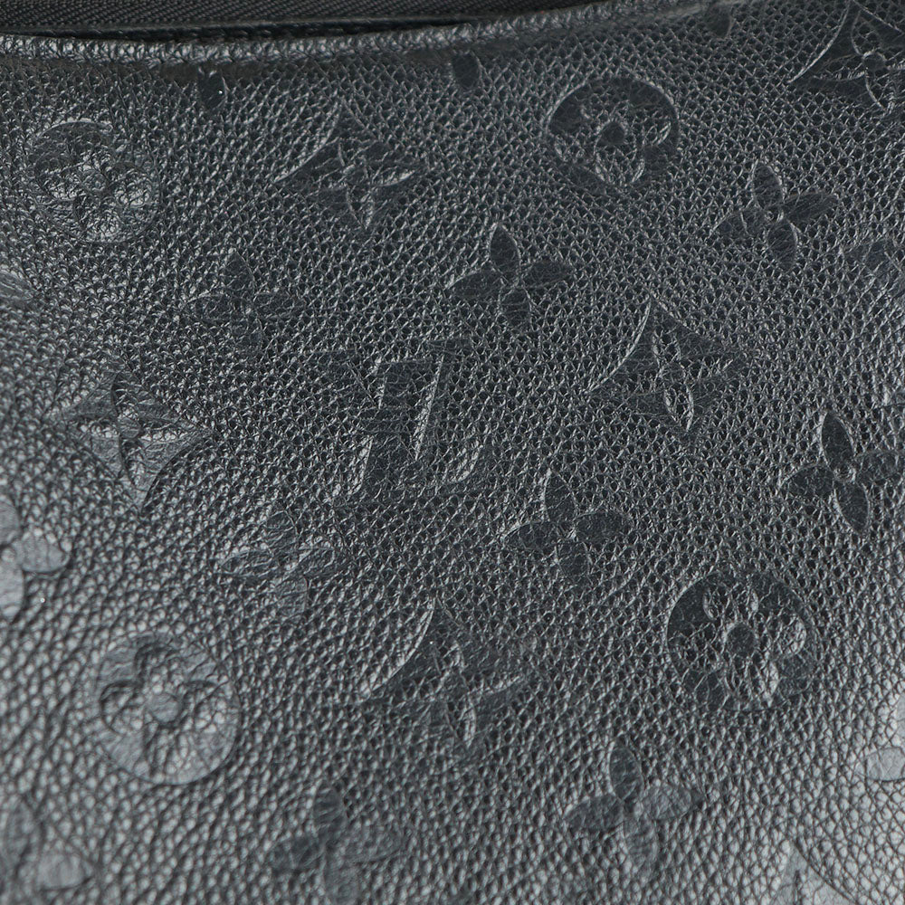LOUIS VUITTON - Sac à main Marrais en cuir grainé noir