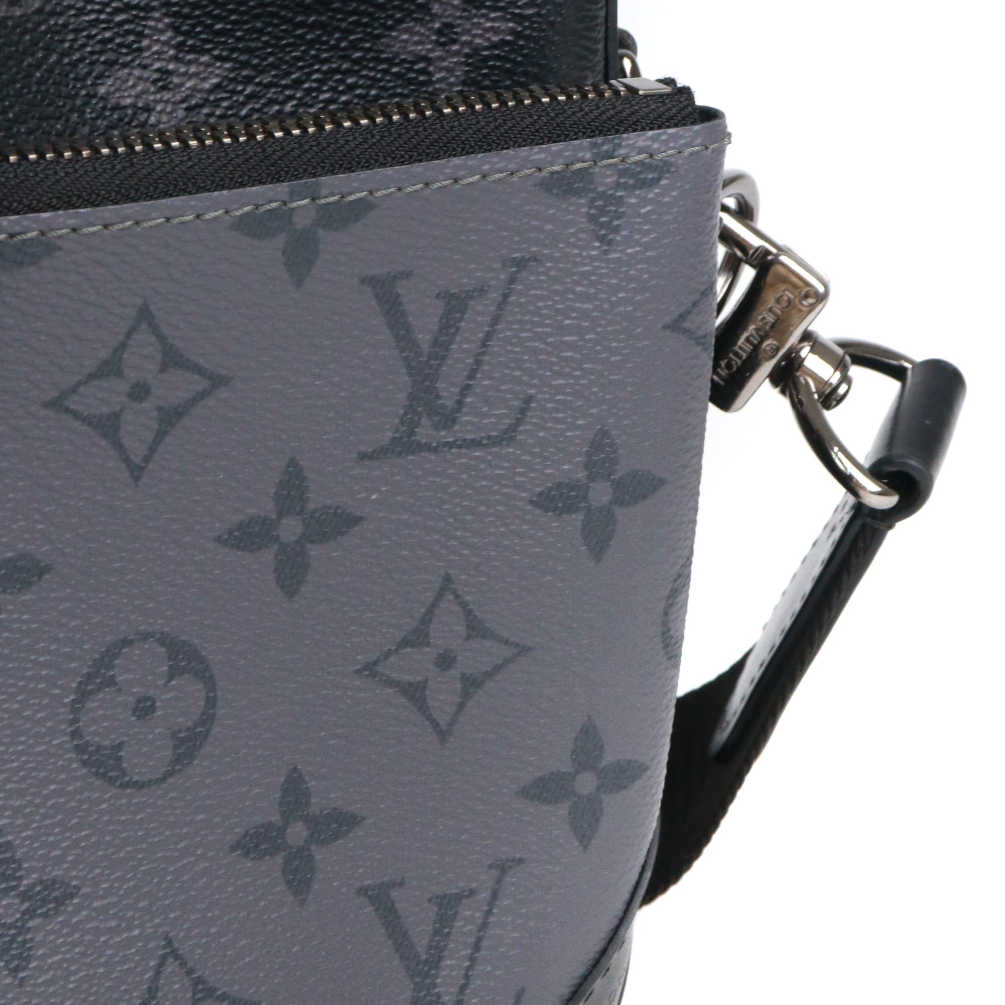 LOUIS VUITTON - Sac à bandoulière Trio Messenger Louis Vuitton en toile enduite monogramme éclipse