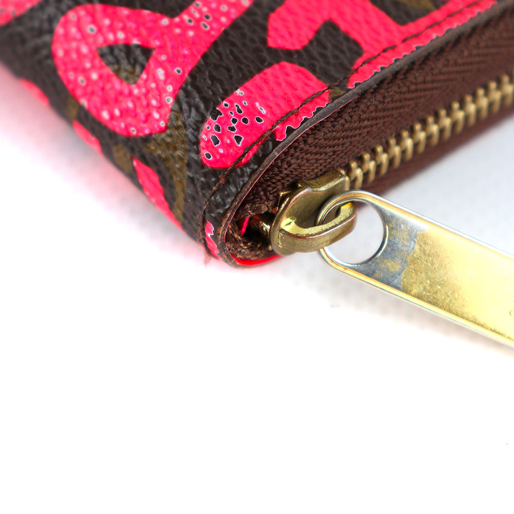 LOUIS VUITTON - Portefeuille Zippy LV x Stephen Sprouse édition limitée