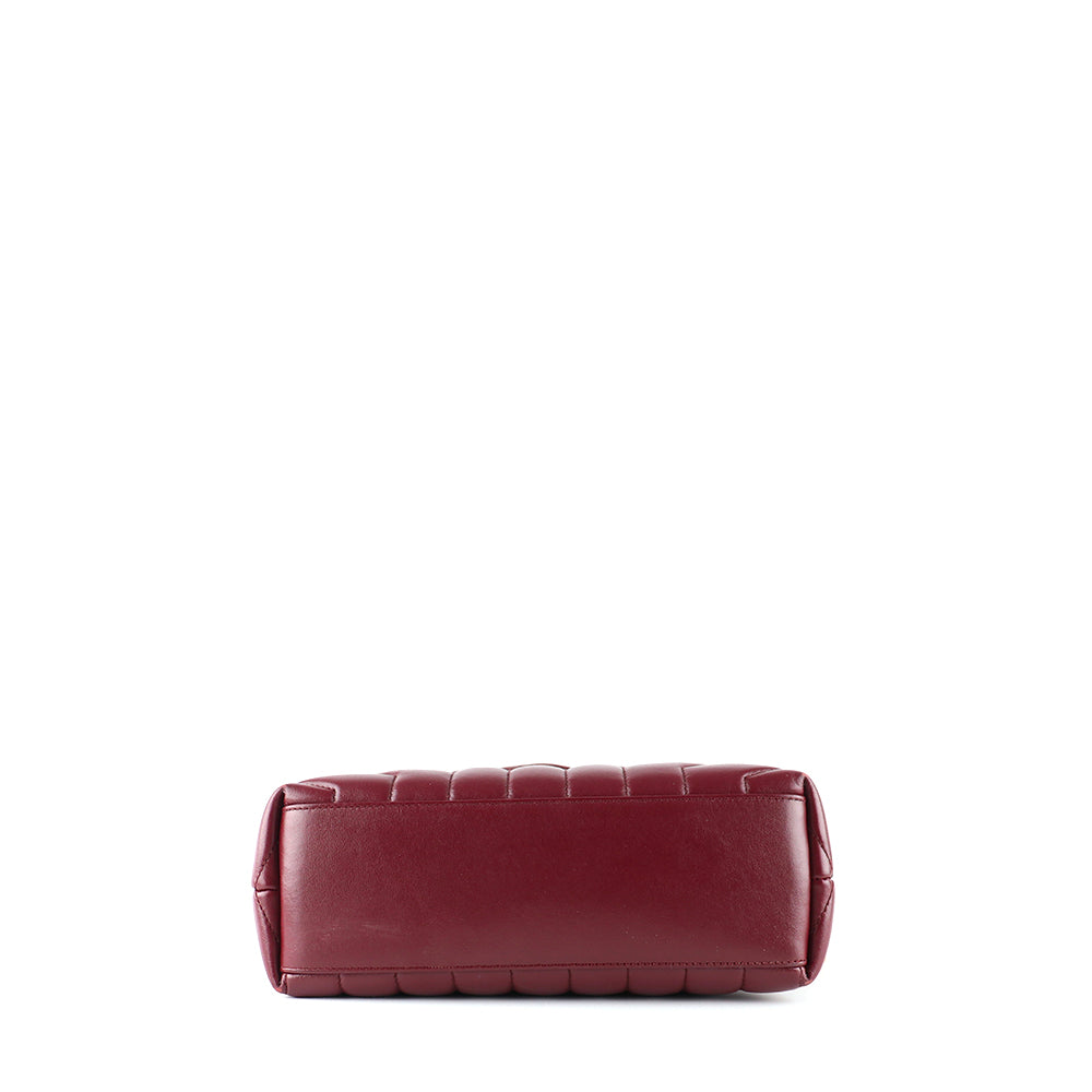 SAINT LAURENT - Sac à bandoulière Loulou small en cuir matelassé bordeaux