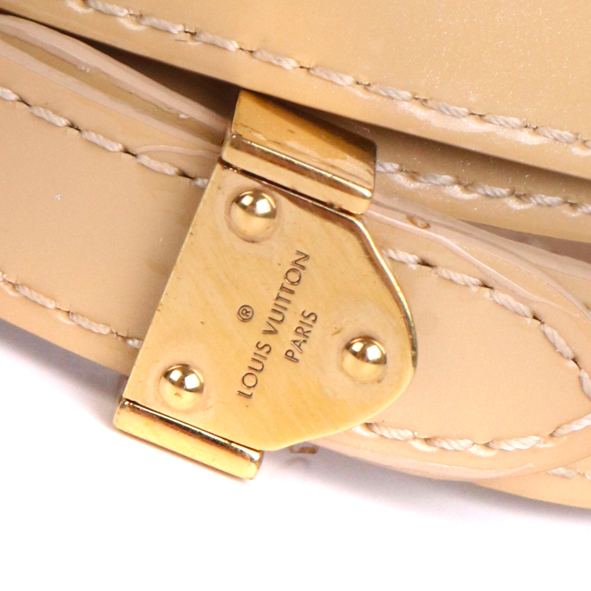 LOUIS VUITTON - Bracelet triple tour Louis Vuitton en cuir beige (T17)