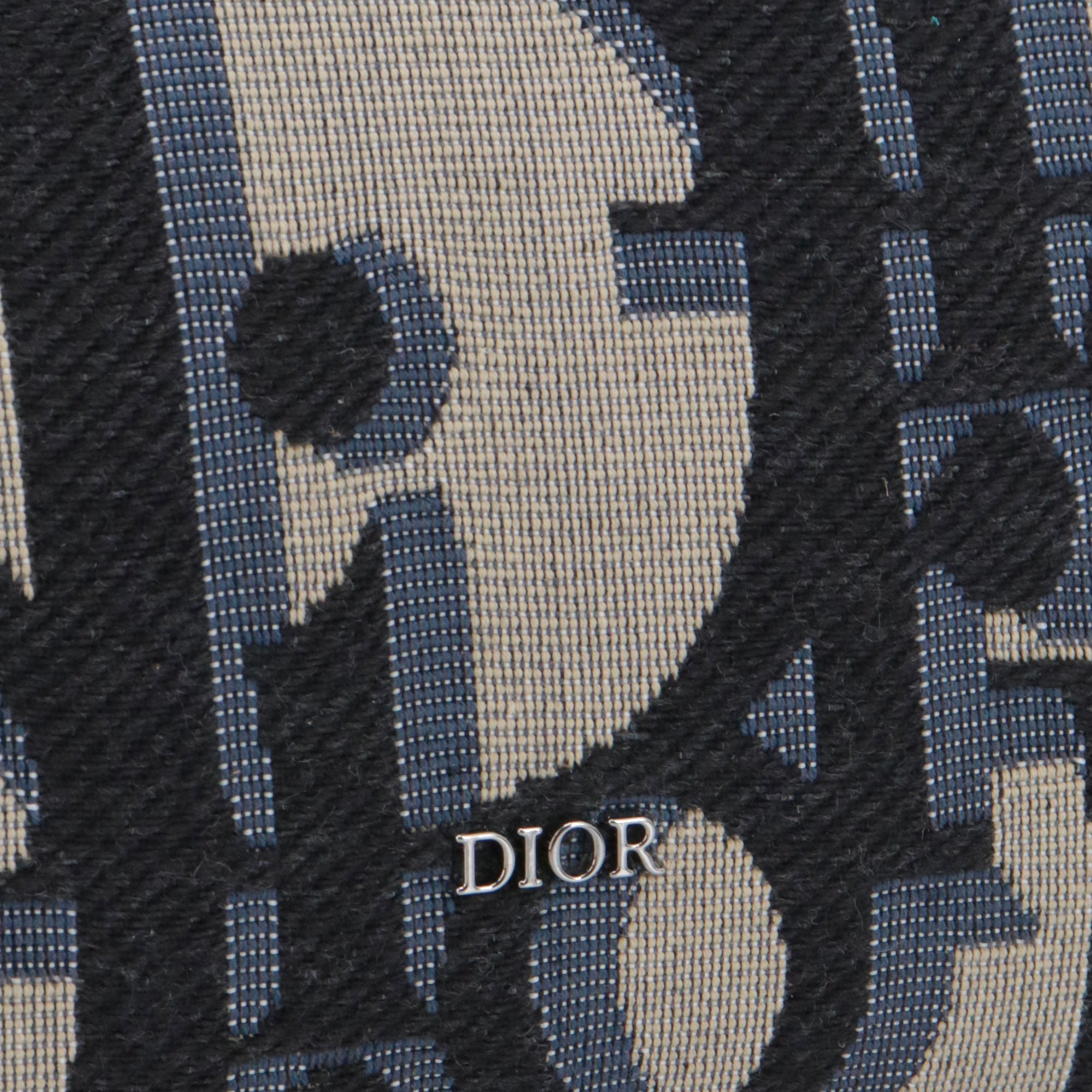DIOR - Trousse de toilette Dior en toile jacquard bleu marine