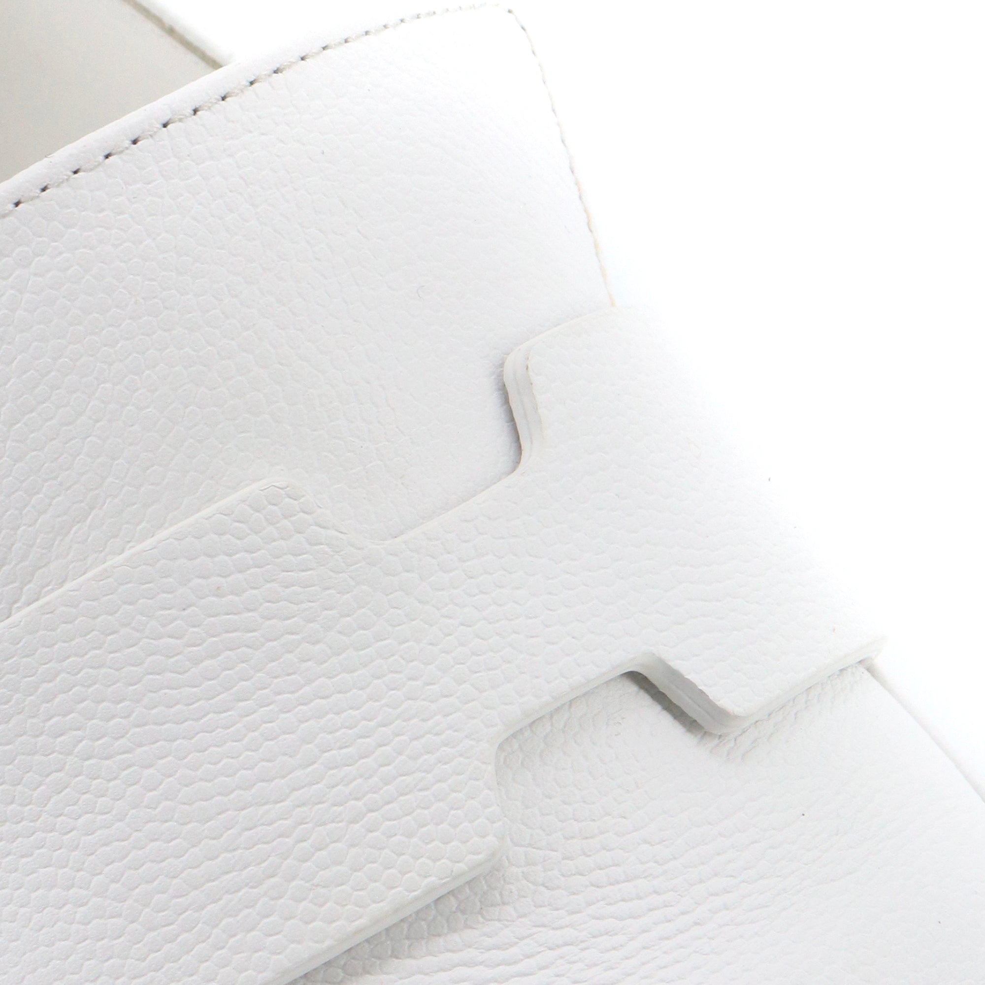HERMÈS - Mocassins Gatsby Hermès en cuir grainé blanc (T37)