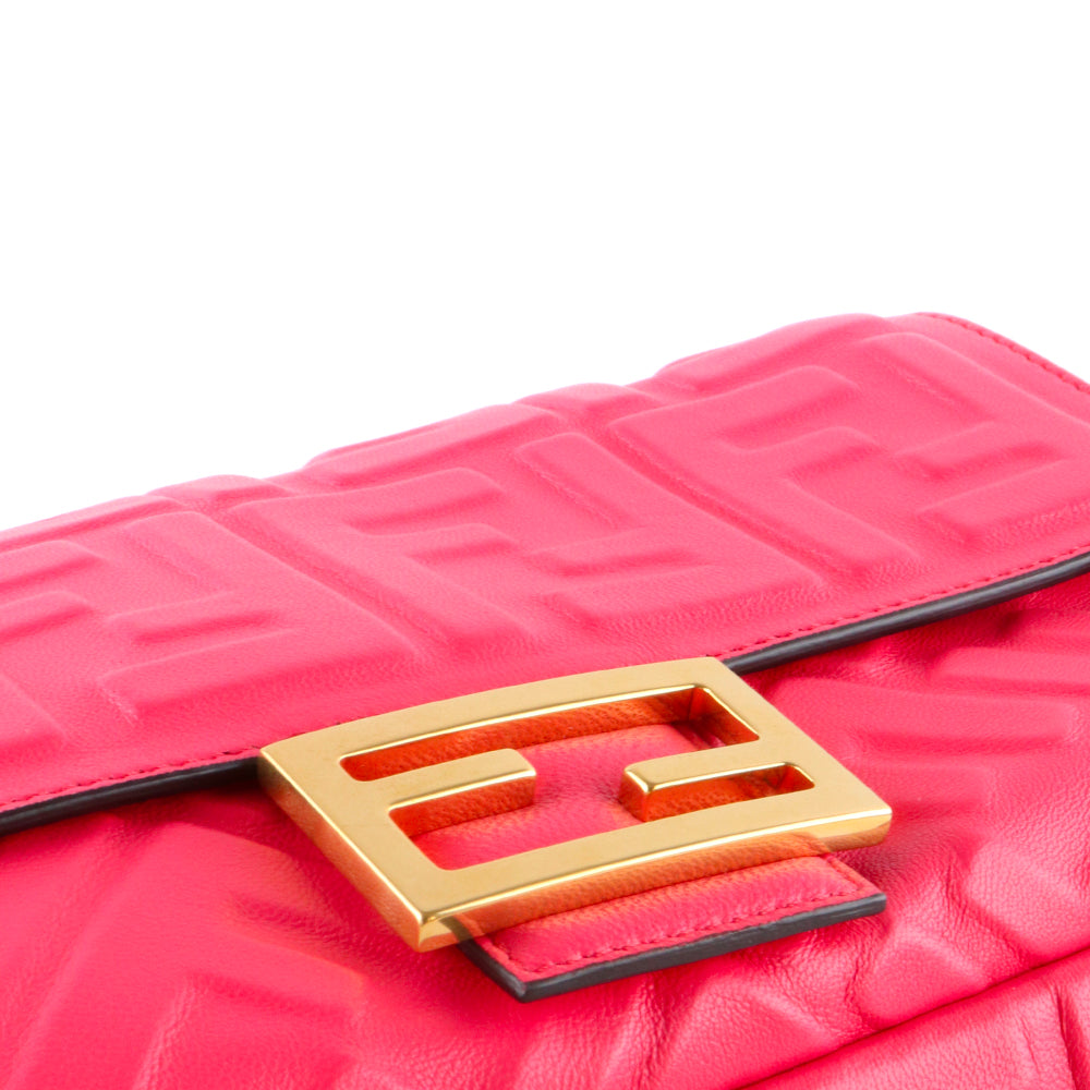 FENDI - Sac à bandoulière Baguette en cuir lisse rose