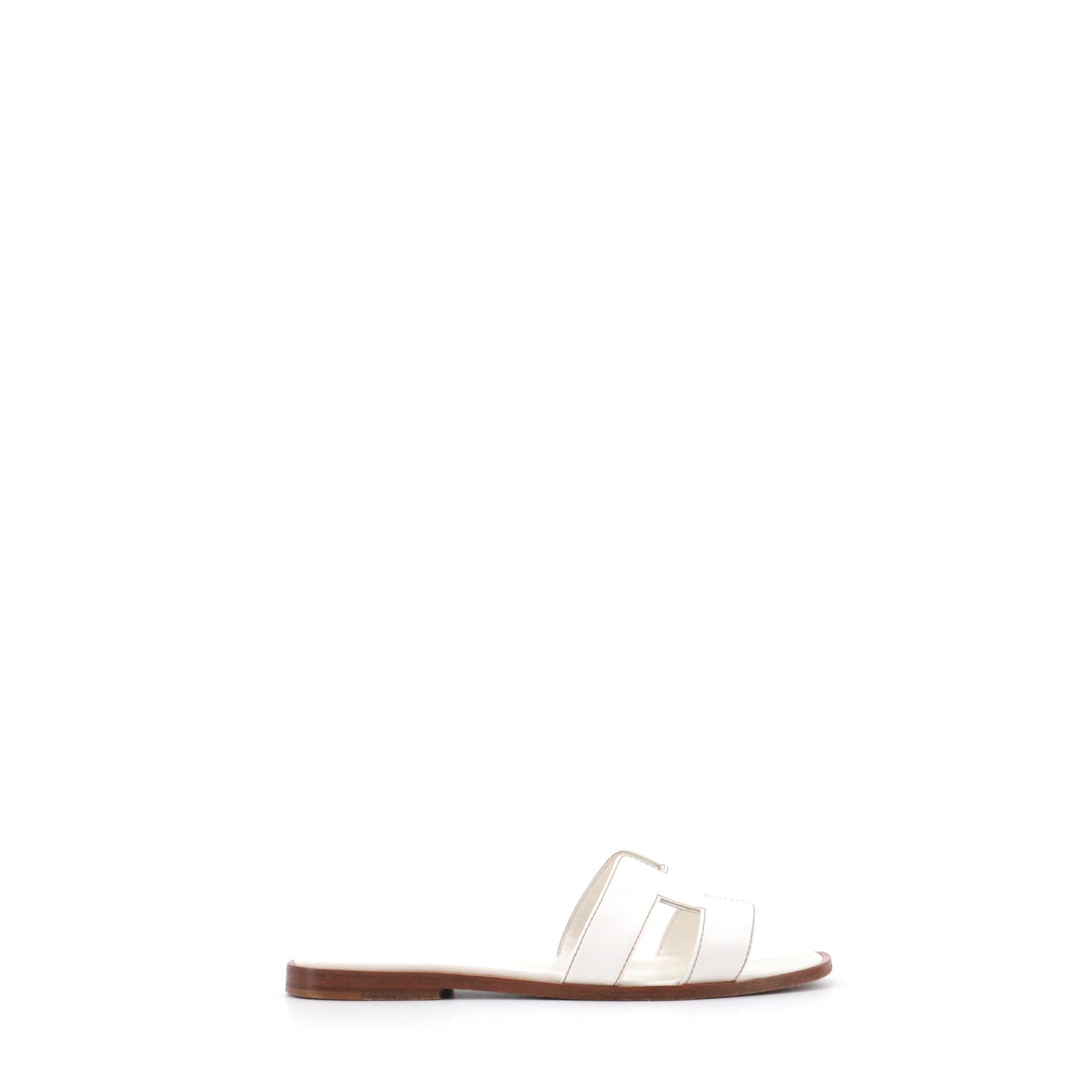 HERMÈS - Sandales Oran Hermès en cuir blanc (T35)