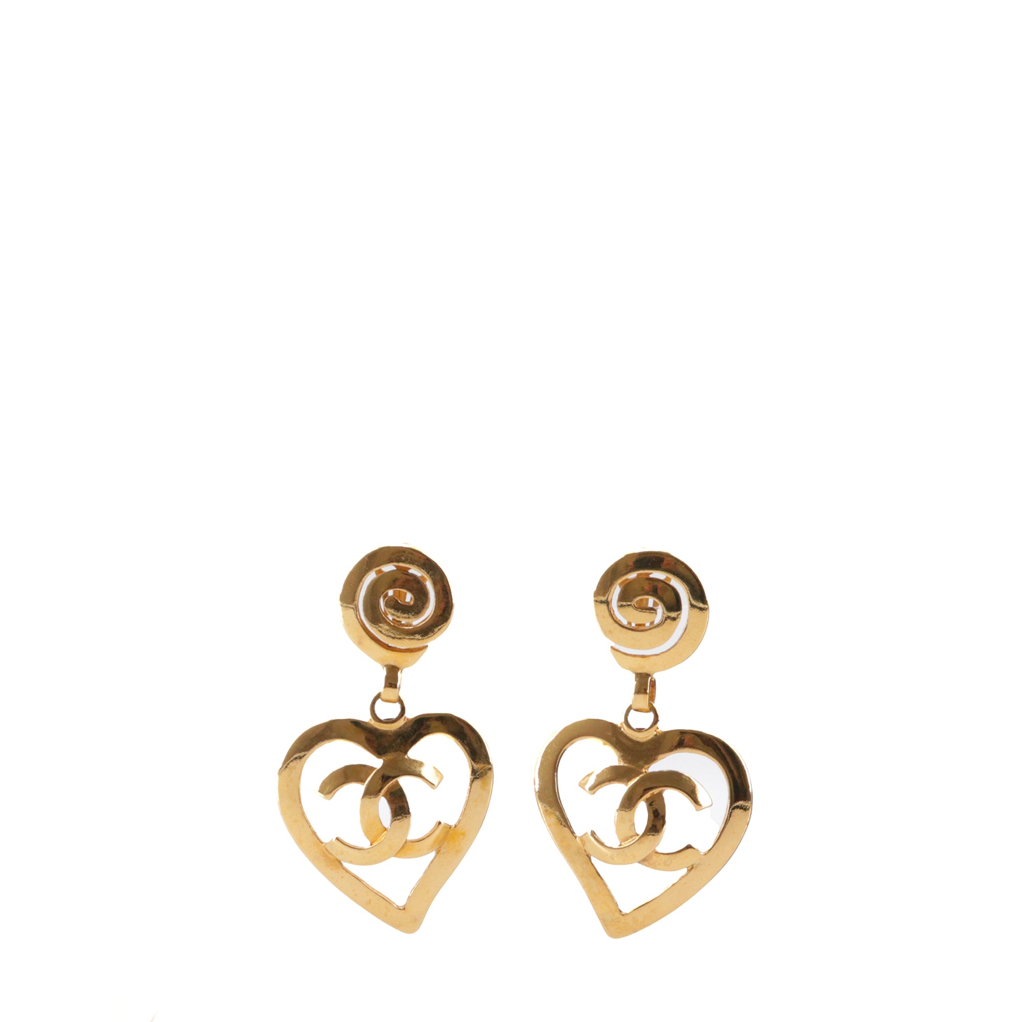 CHANEL - Boucles d'oreilles Coeur CC Chanel vintage en métal doré