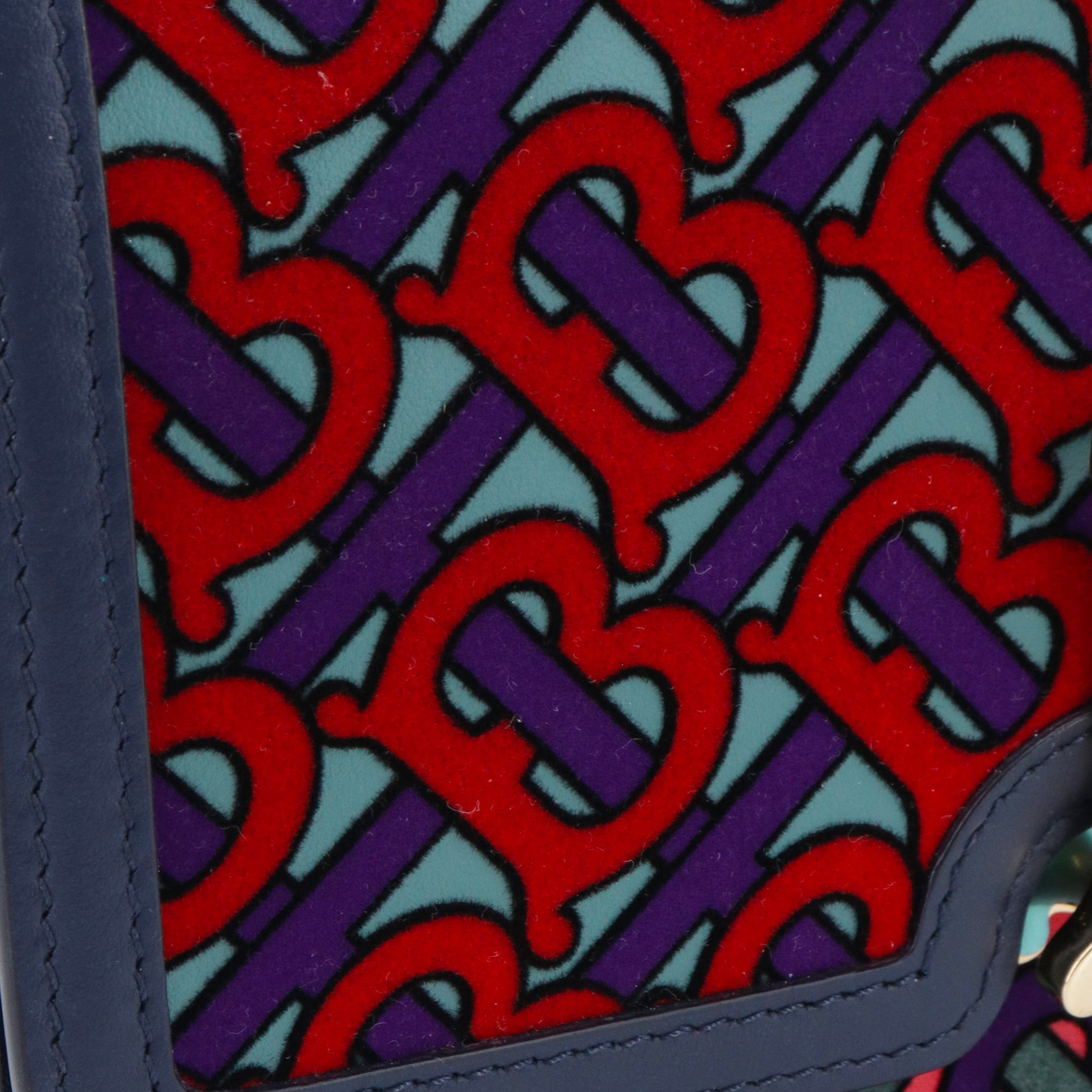 BURBERRY - Sac à bandoulière TB Burberry en velours monogrammé et cuir bleu marine