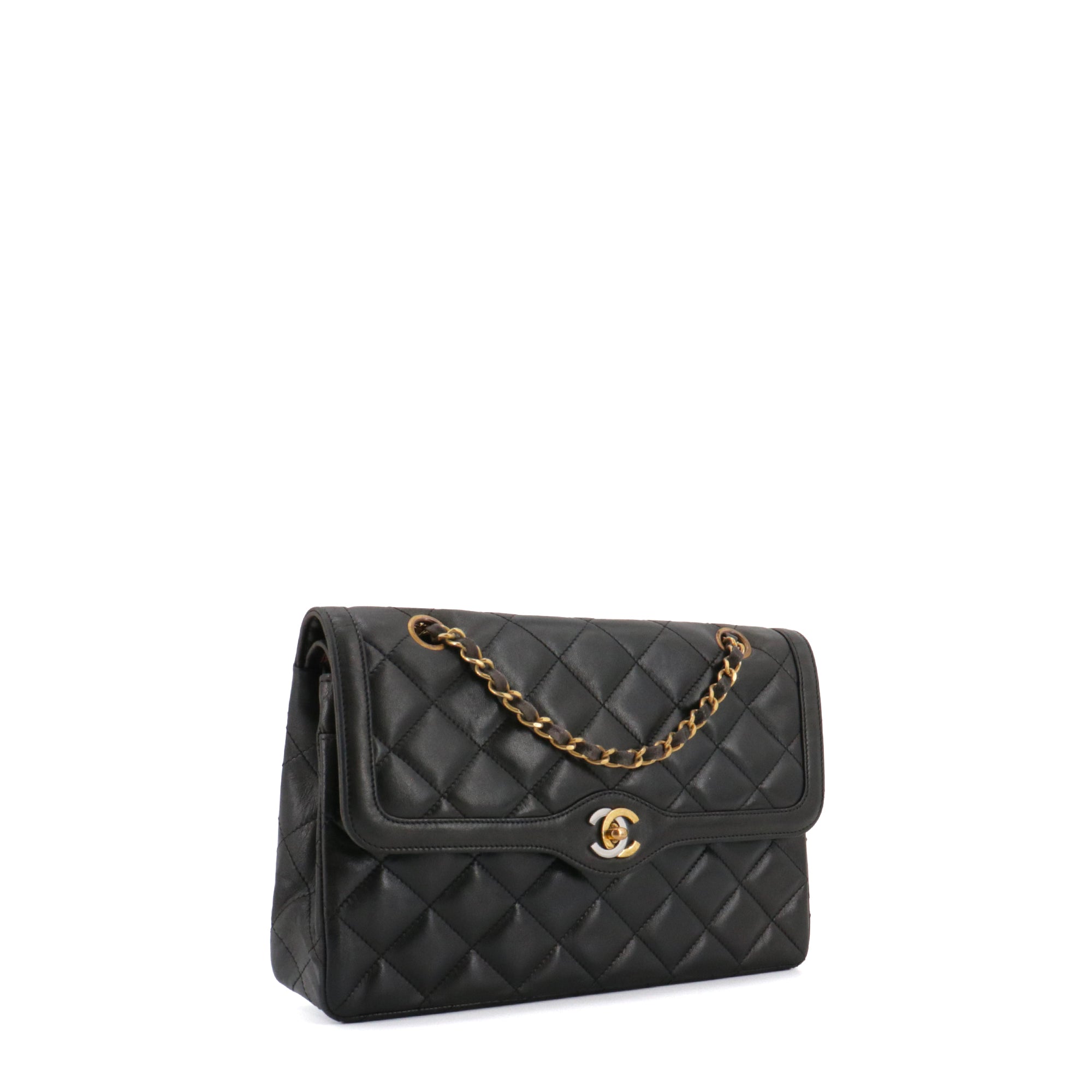 CHANEL - Sac à main Paris Double Flap Chanel en cuir matelassé noir vintage