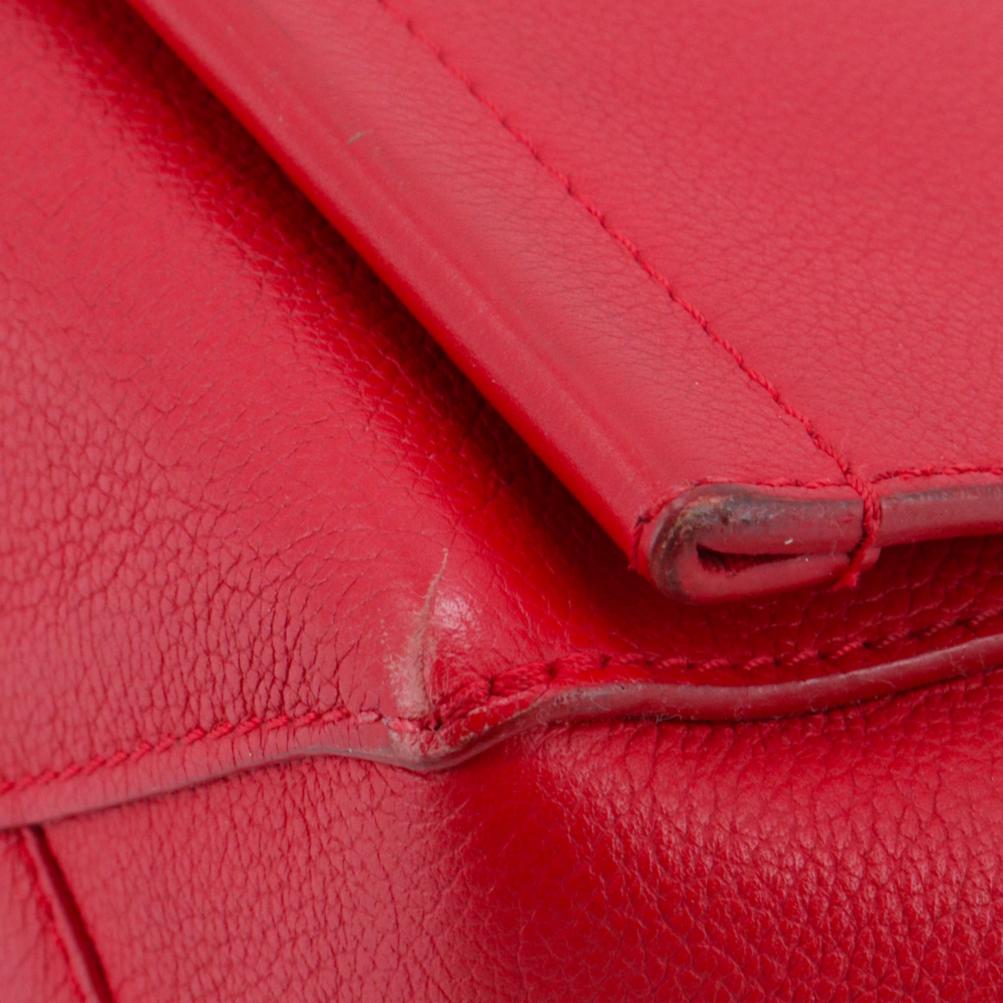 LOUIS VUITTON - Sac à main Lockme BB Louis Vuitton en cuir grainé rouge