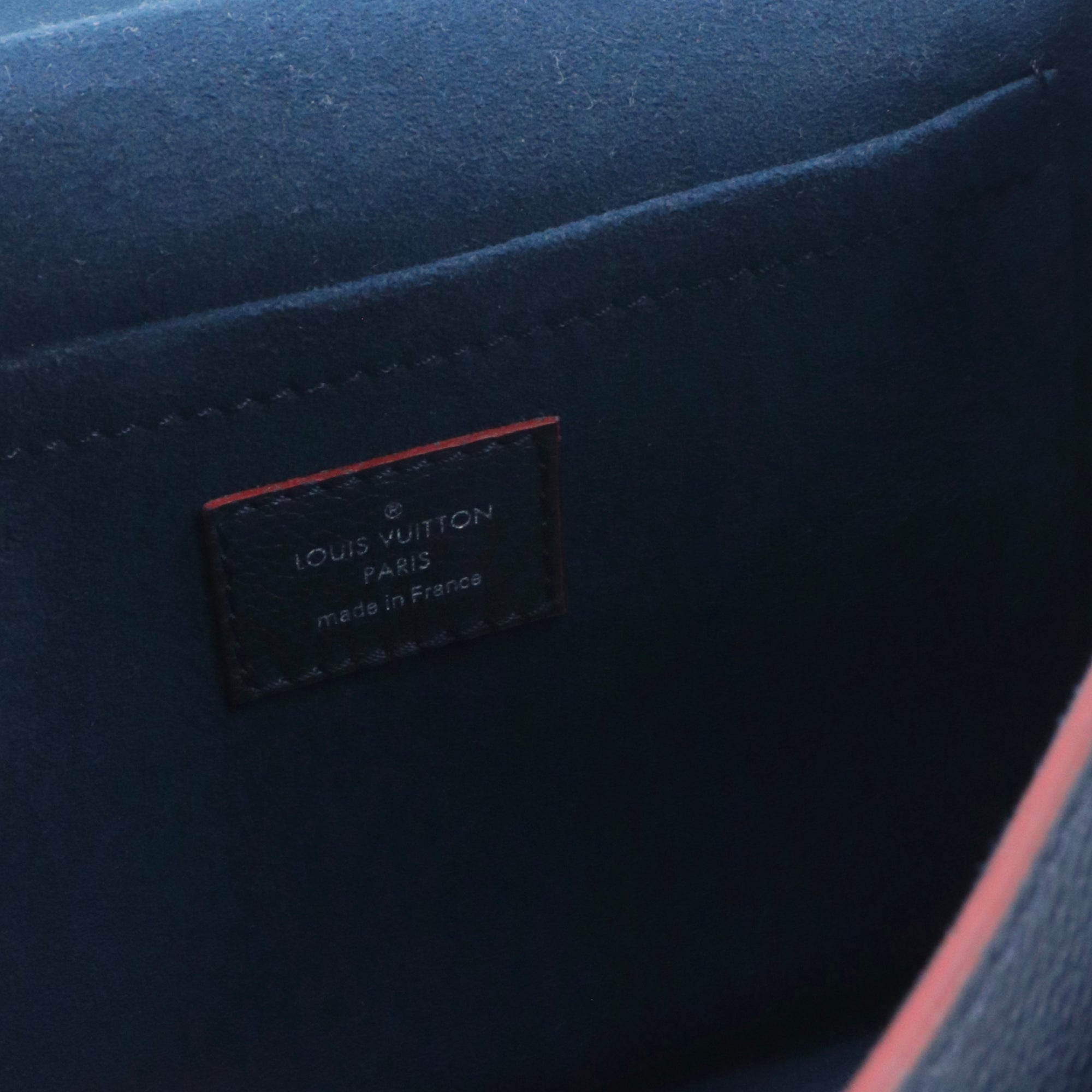 LOUIS VUITTON - Sac à main Mylockme Louis Vuitton en cuir grainé bleu marine
