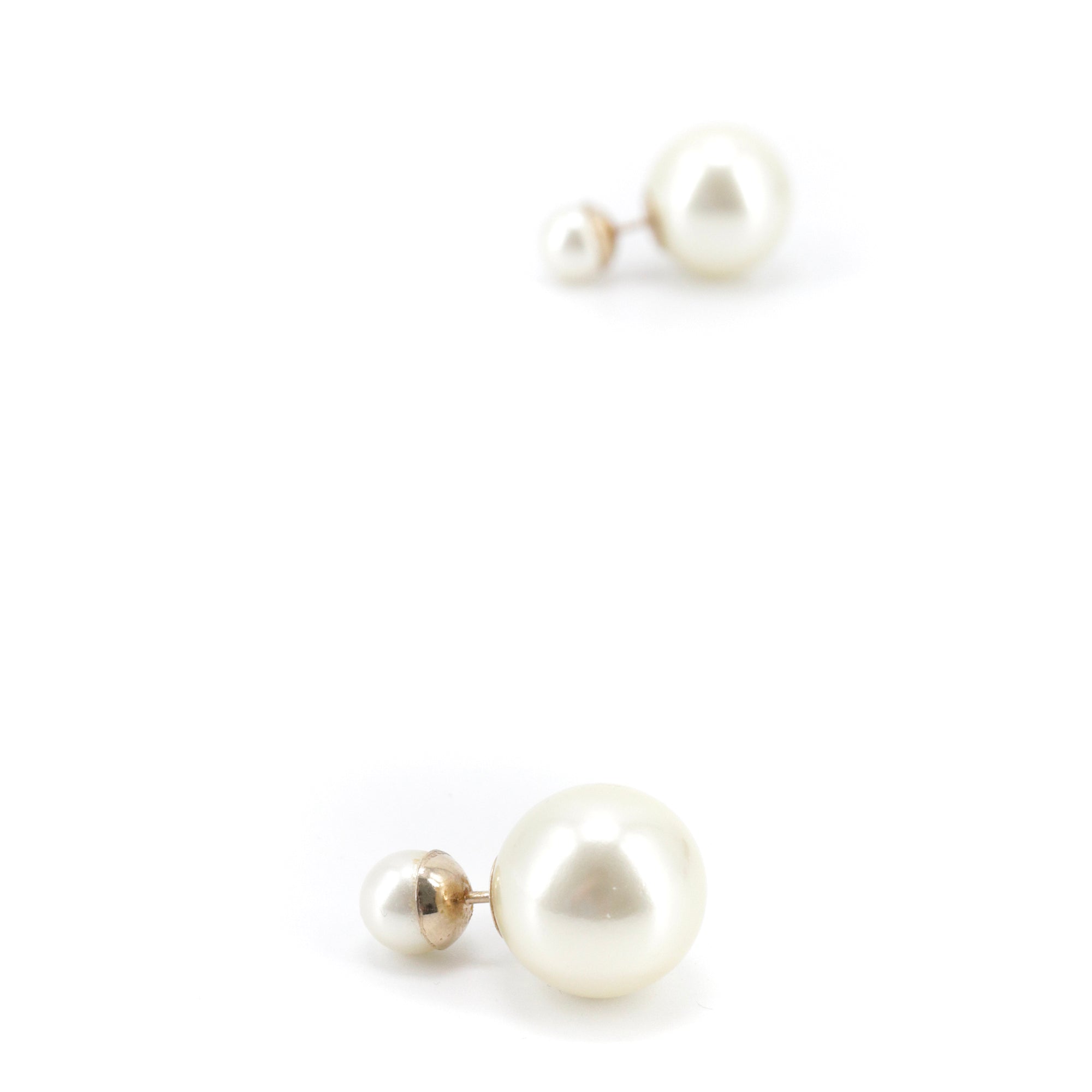 DIOR - Boucles d'oreilles Tribales Dior en perle