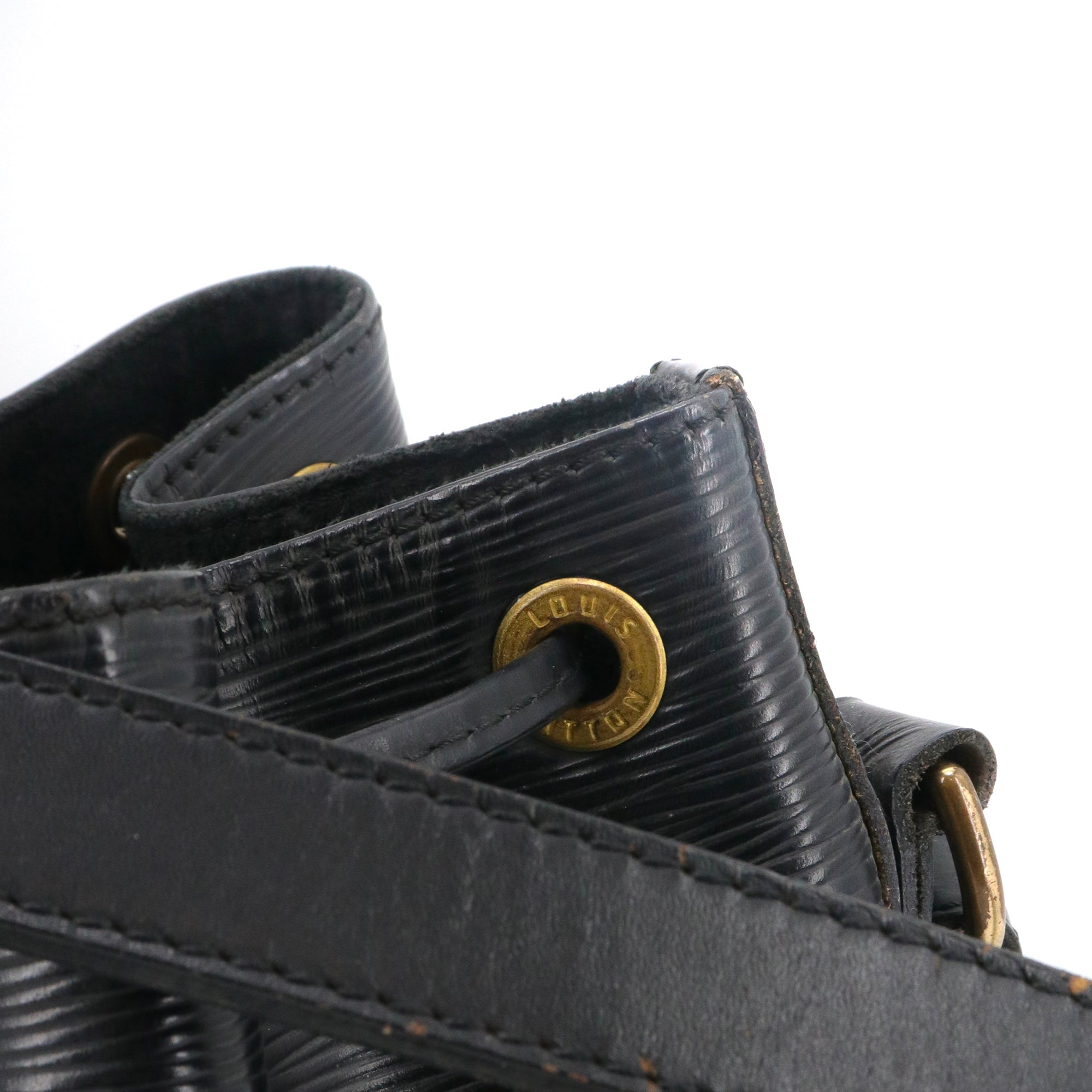 LOUIS VUITTON - Sac à épaule Noé PM Louis Vuitton en cuir épi noir vintage