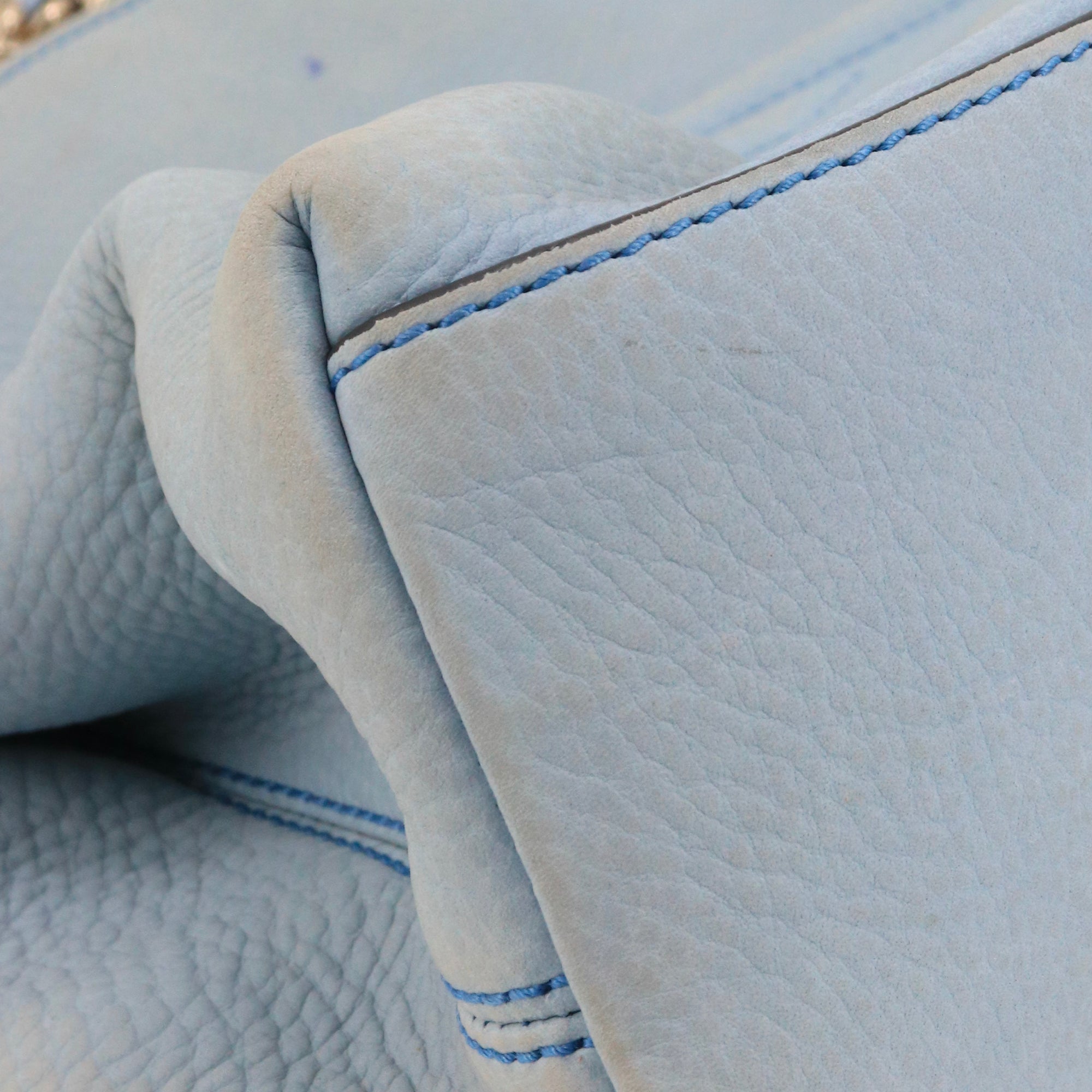 GUCCI - Sac cabas Soho Gucci en cuir grainé bleu clair