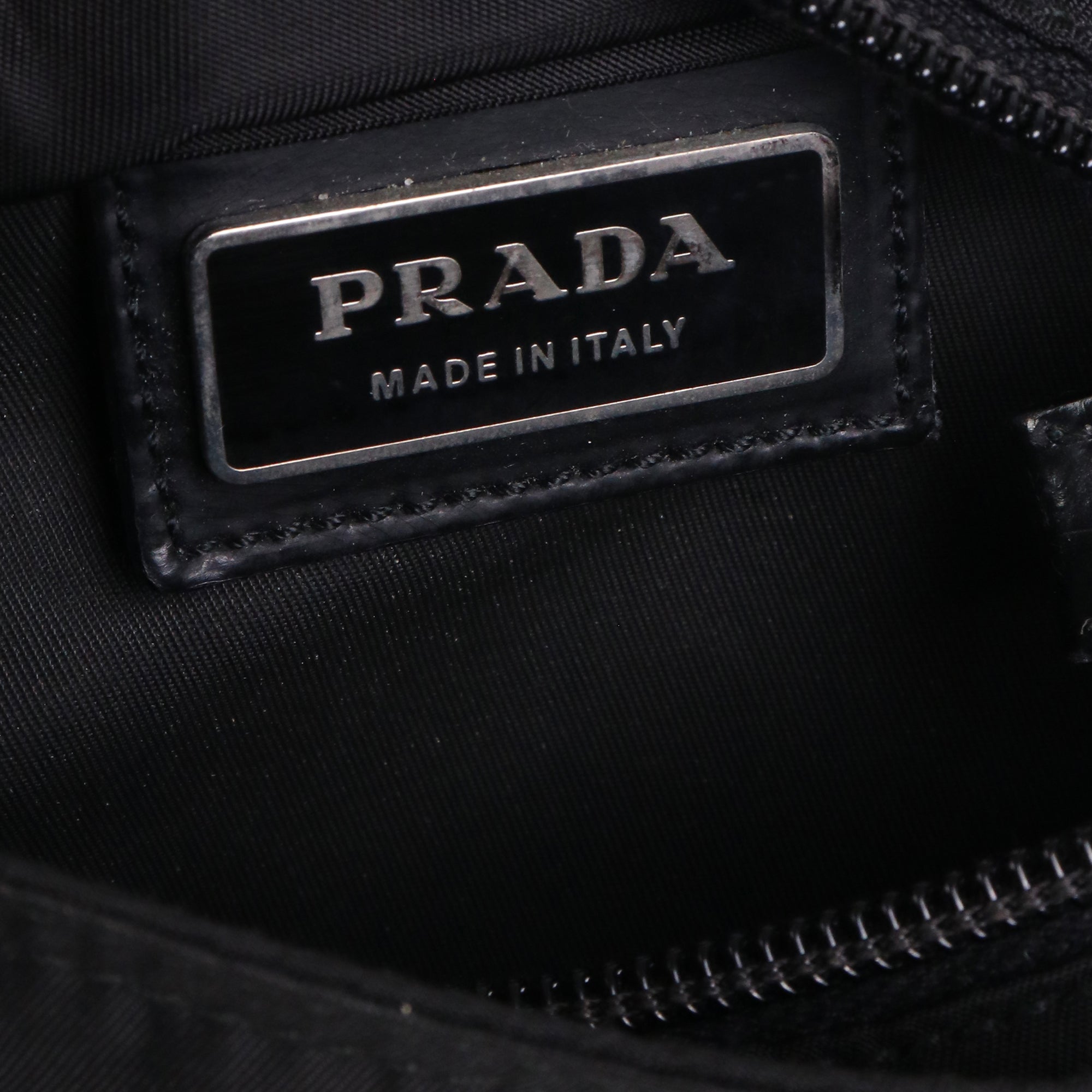 PRADA - Sac à bandoulière Prada en Re-Nylon noir