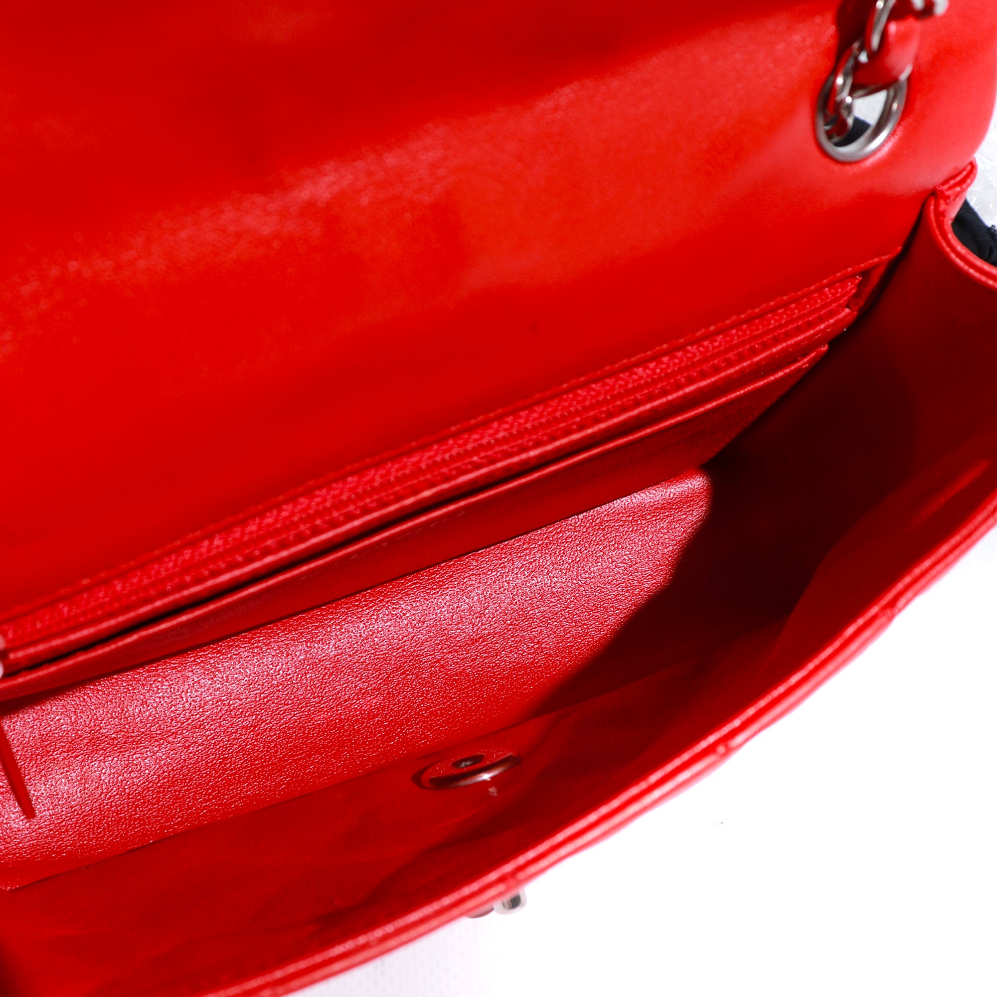 CHANEL - Sac à main Timeless Mini Rectangle en cuir rouge