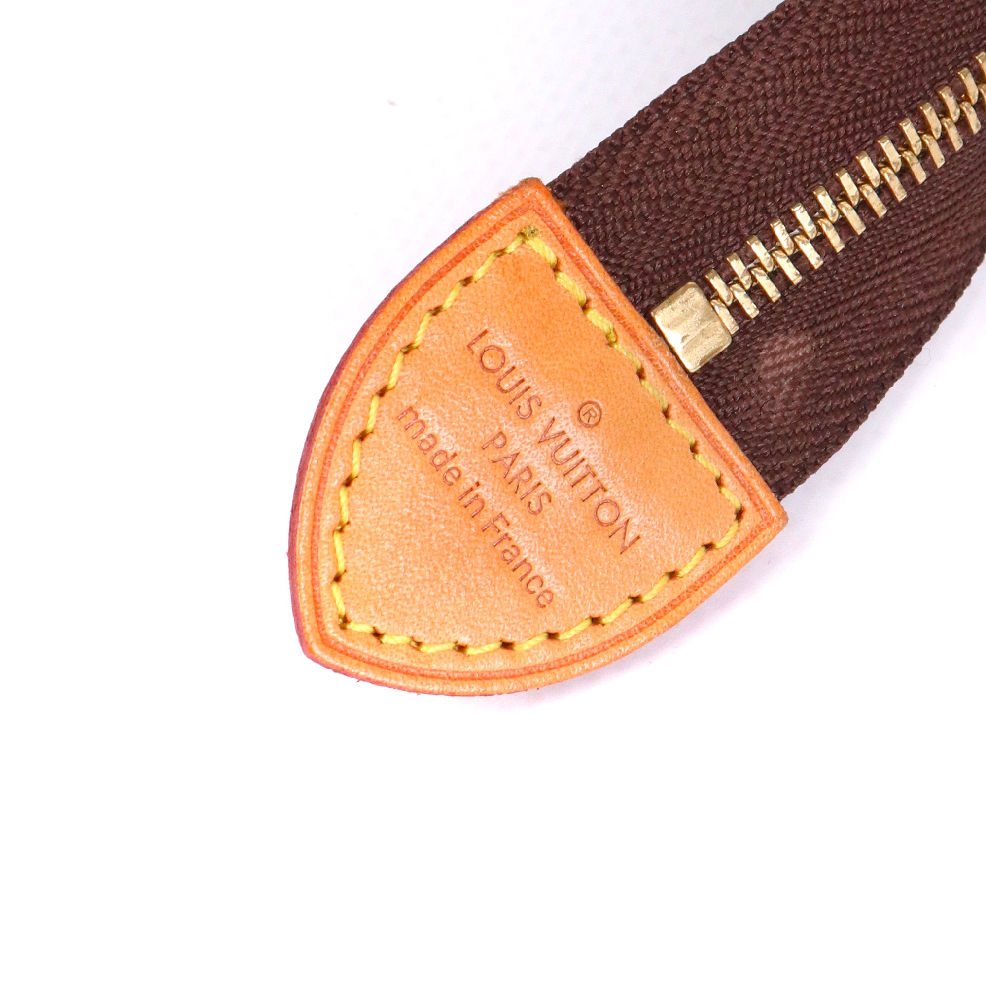 LOUIS VUITTON - Pochette 26 Louis Vuitton en toile monogrammée